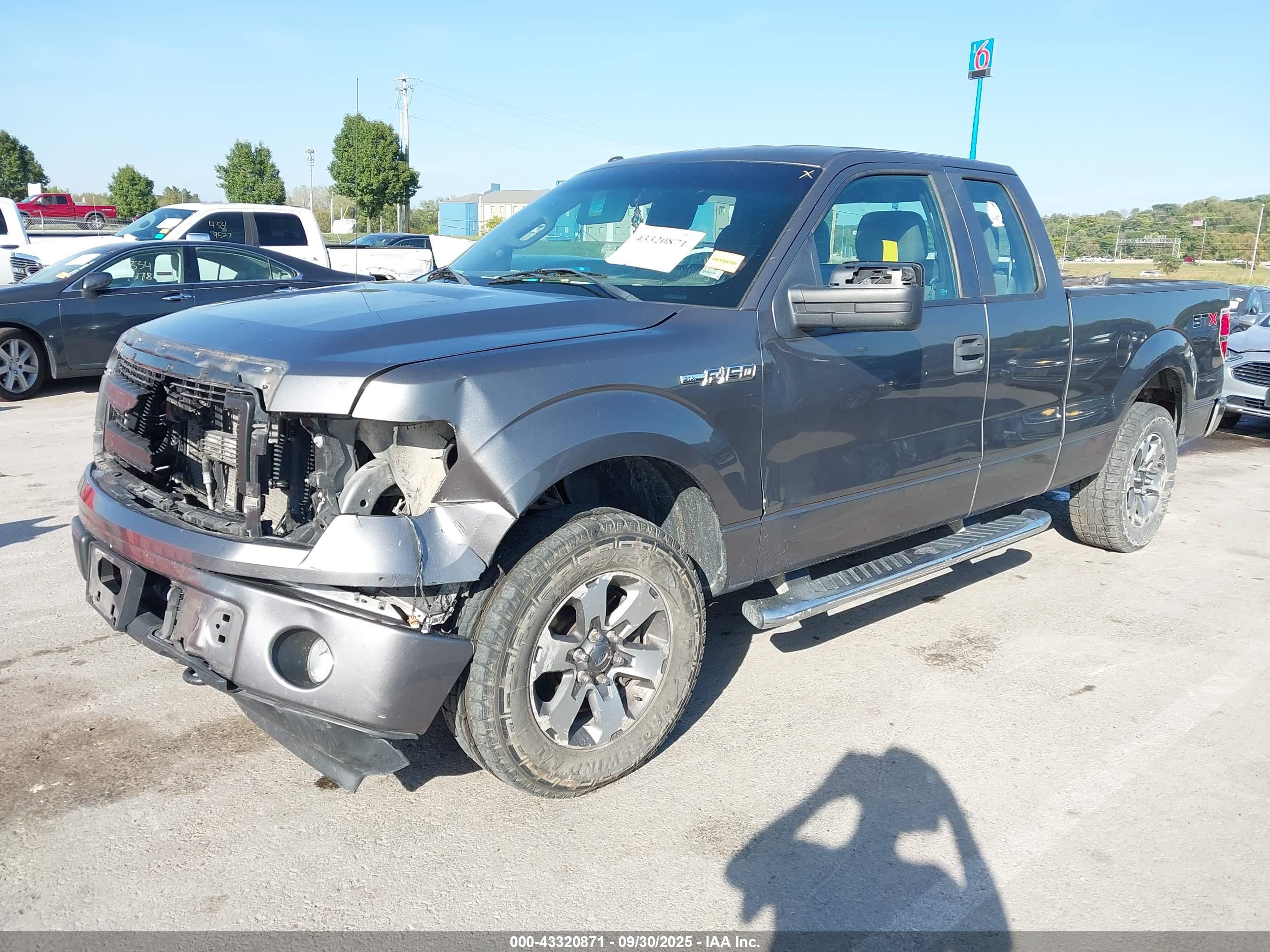 FORD F-150 image 2