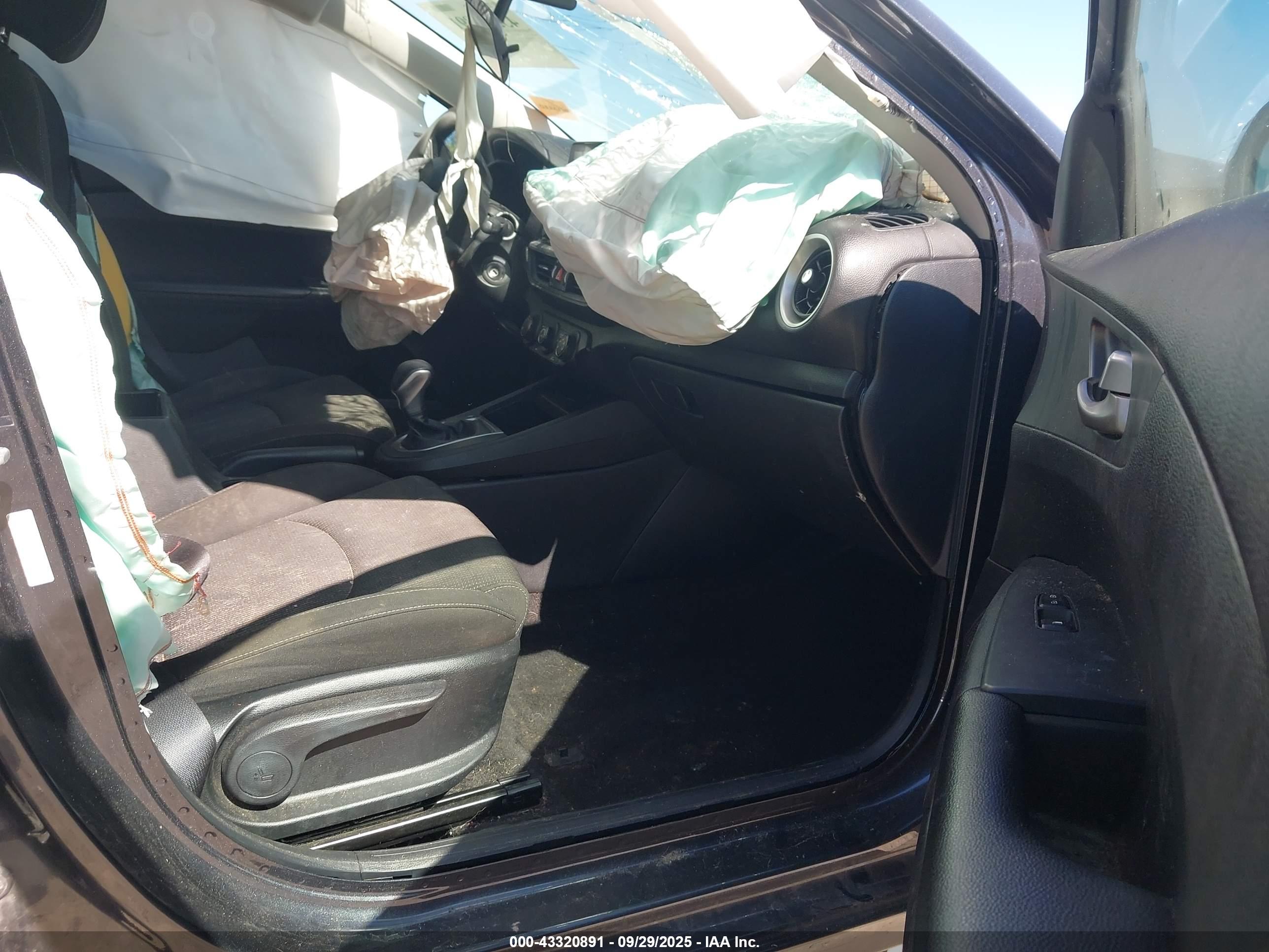 KIA FORTE image 5