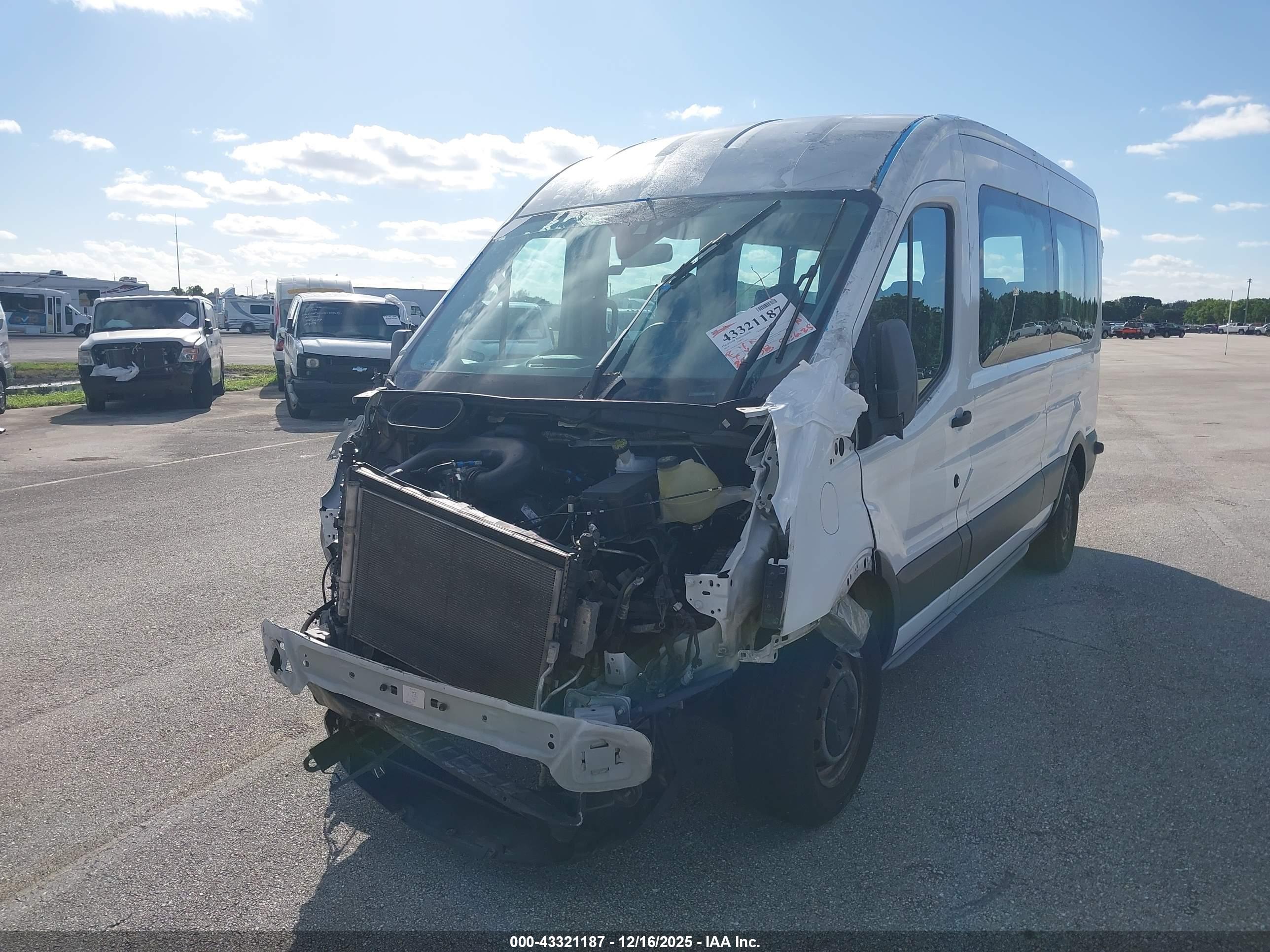 FORD TRANSIT-350 image 6