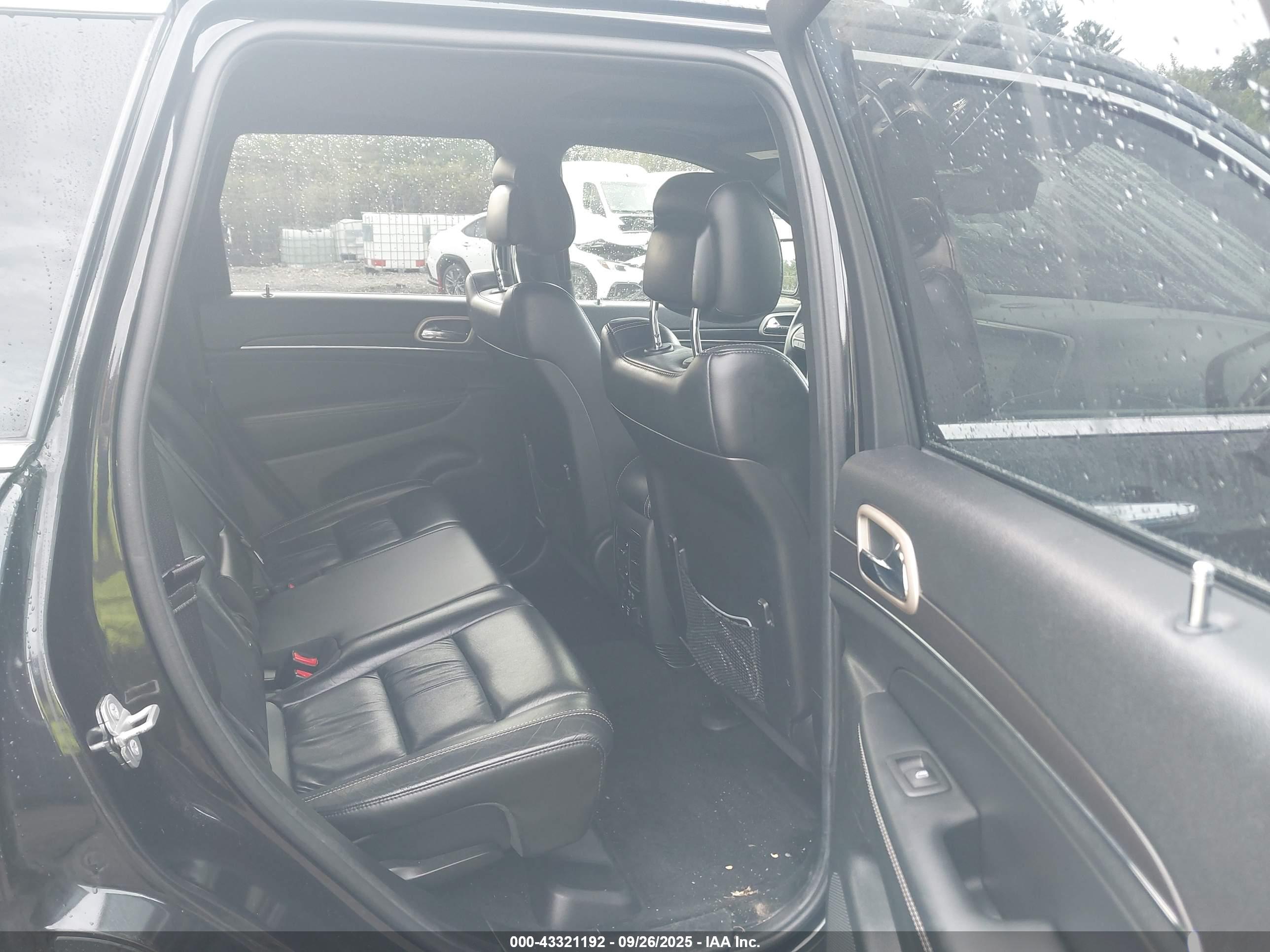 JEEP GRAND image 8