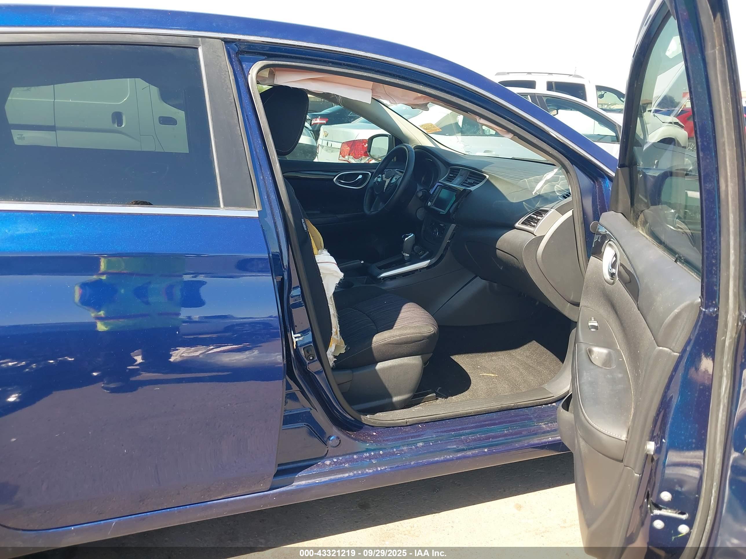 NISSAN SENTRA image 5
