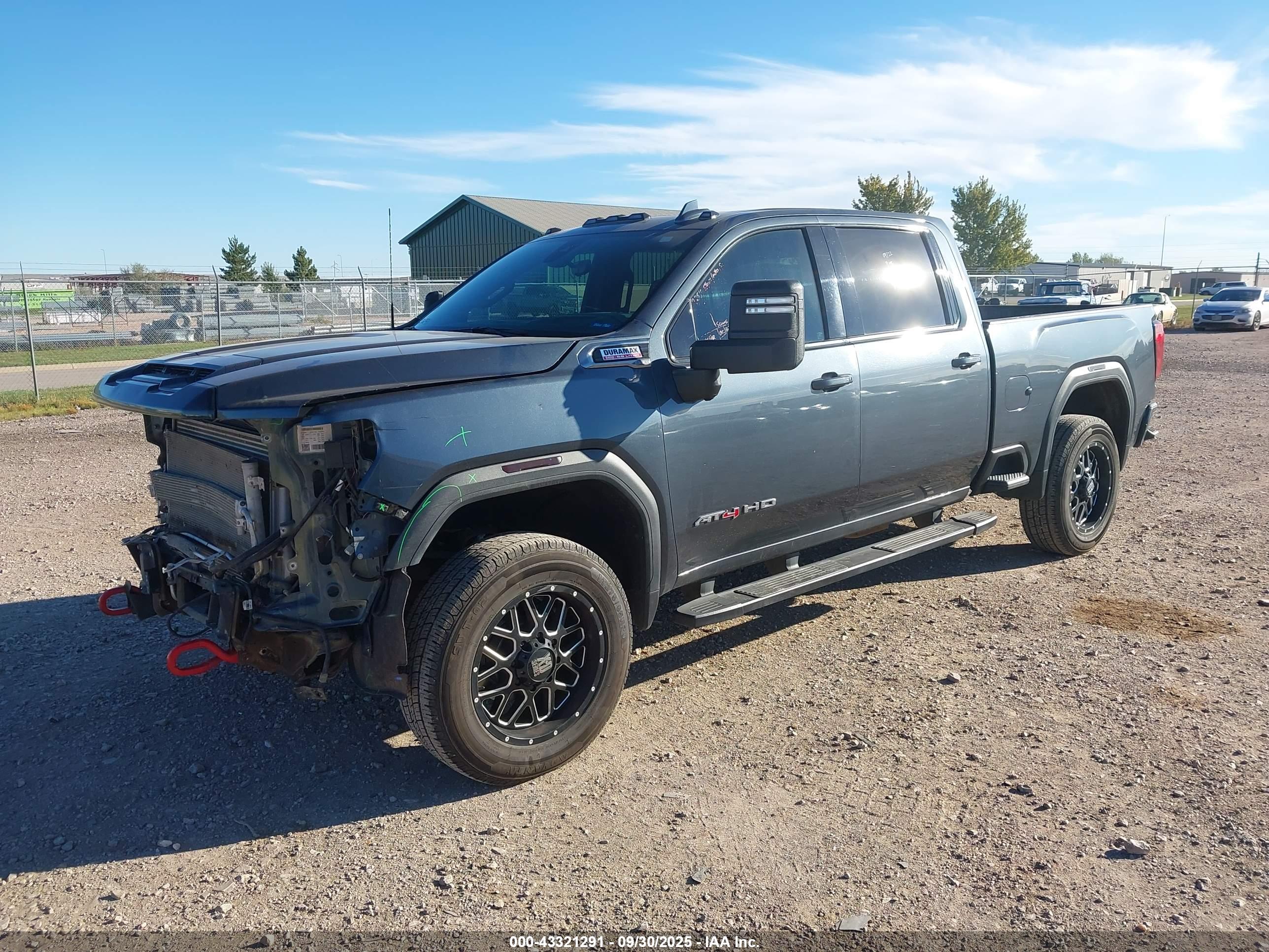 GMC SIERRA image 2