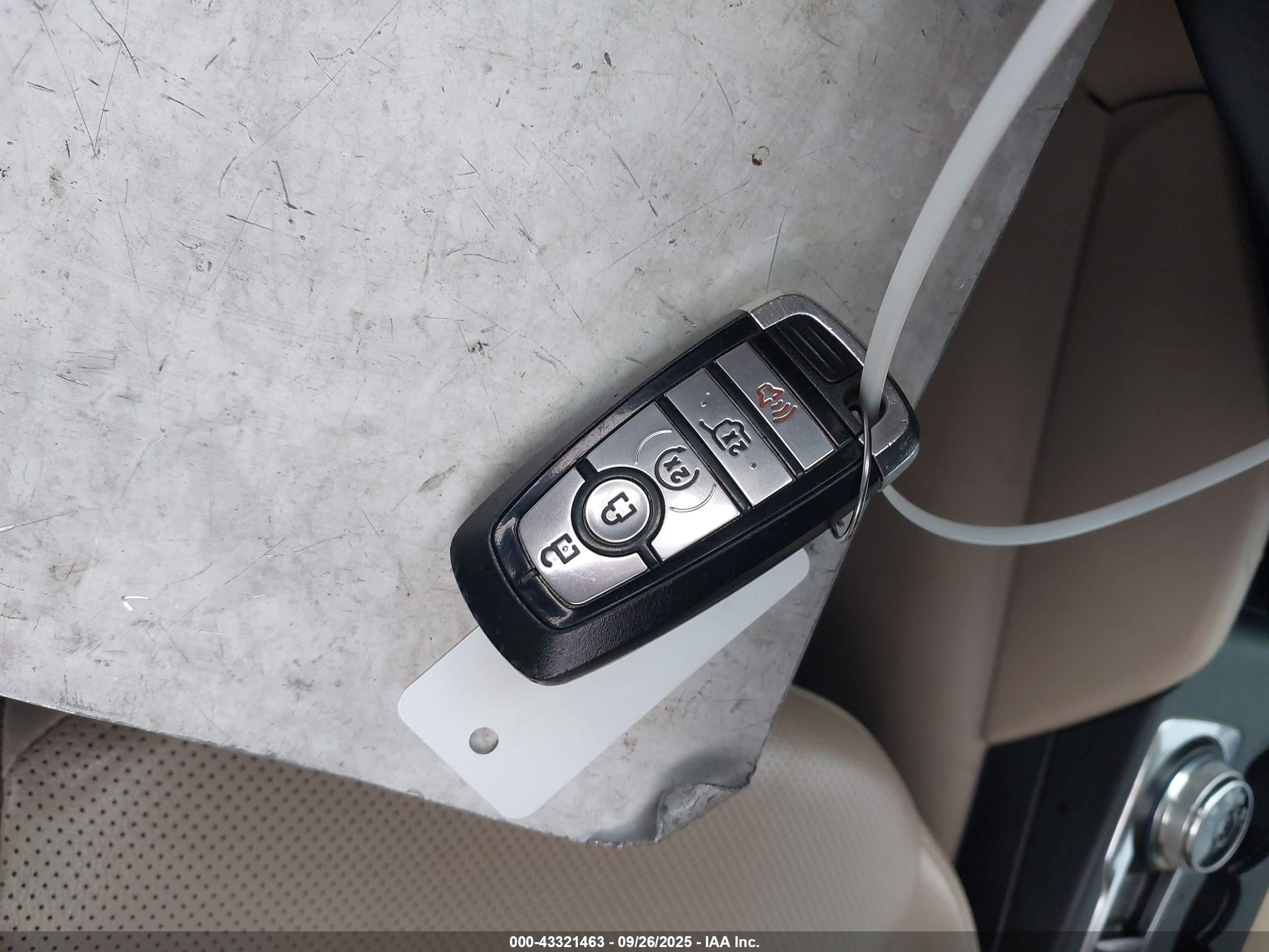 FORD ESCAPE image 11