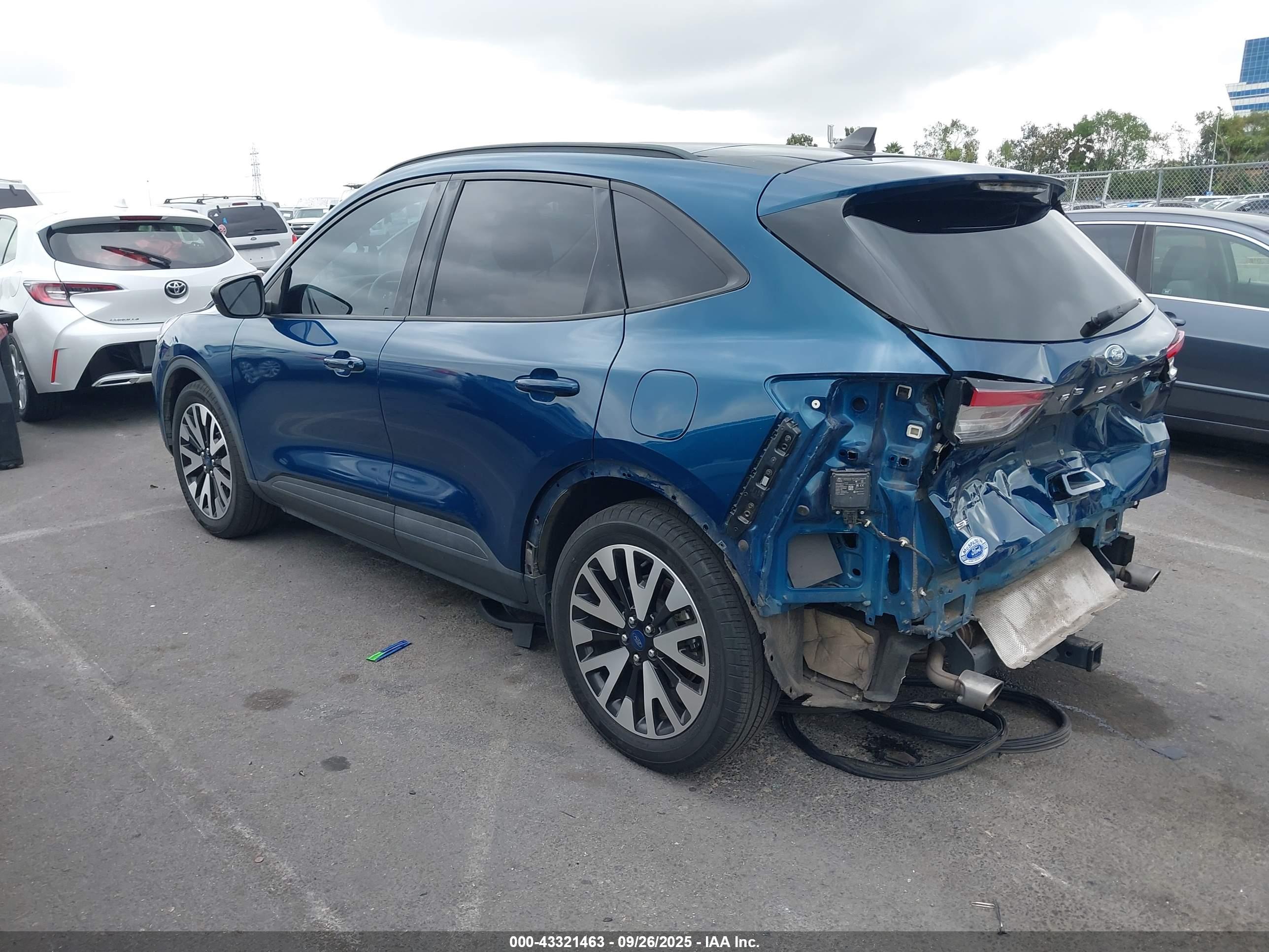 FORD ESCAPE image 3