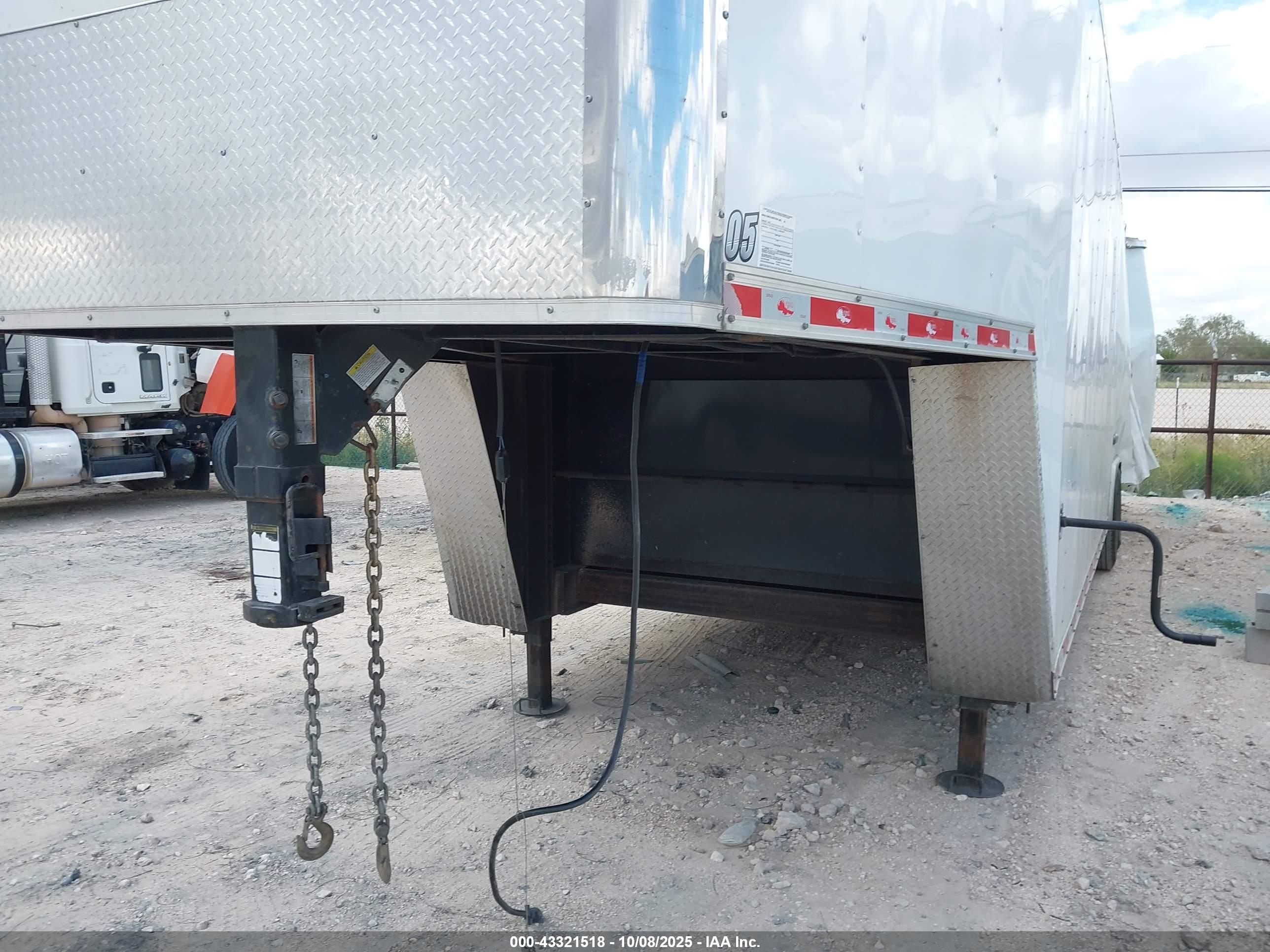CONTINENTAL TRAILER image 8