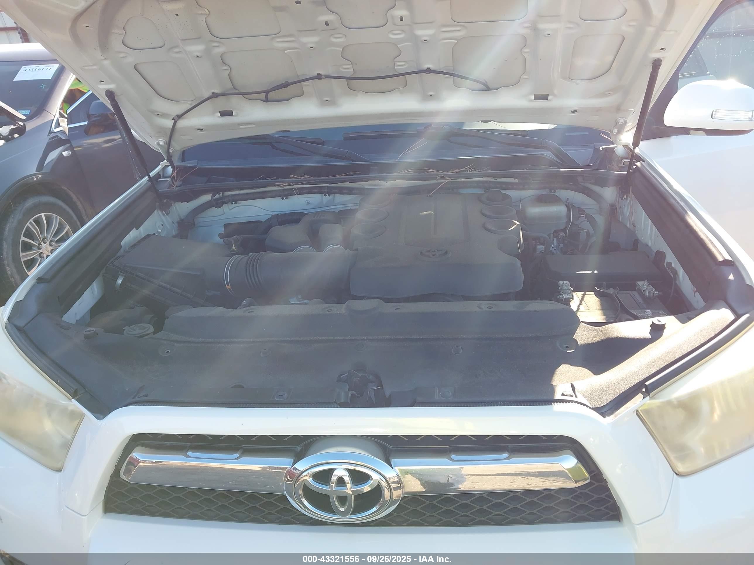 TOYOTA 4RUNNER image 10