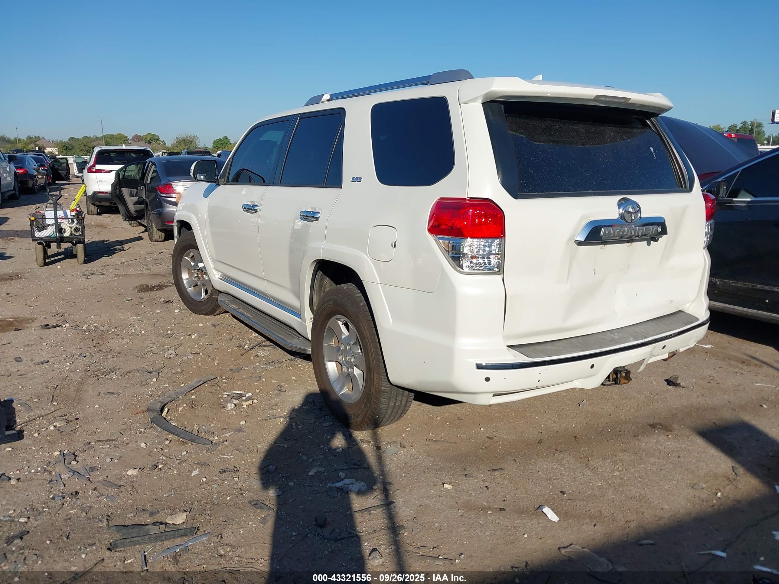 TOYOTA 4RUNNER image 3