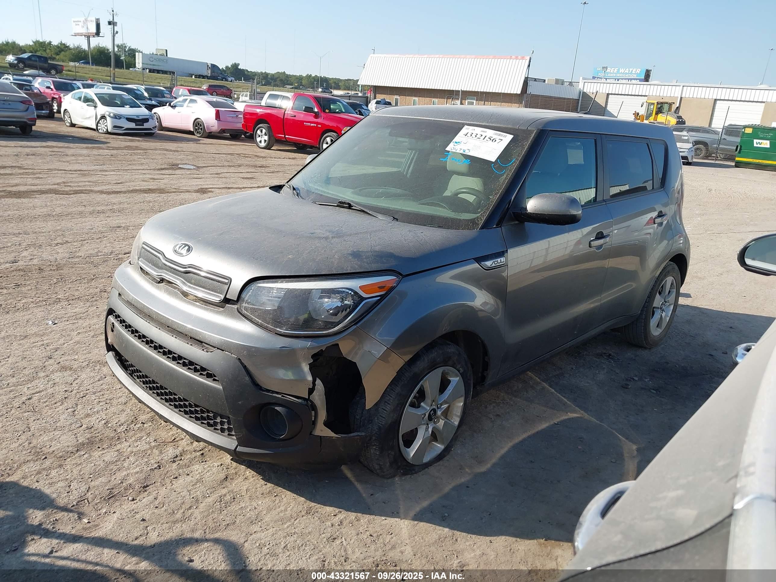 KIA SOUL image 2