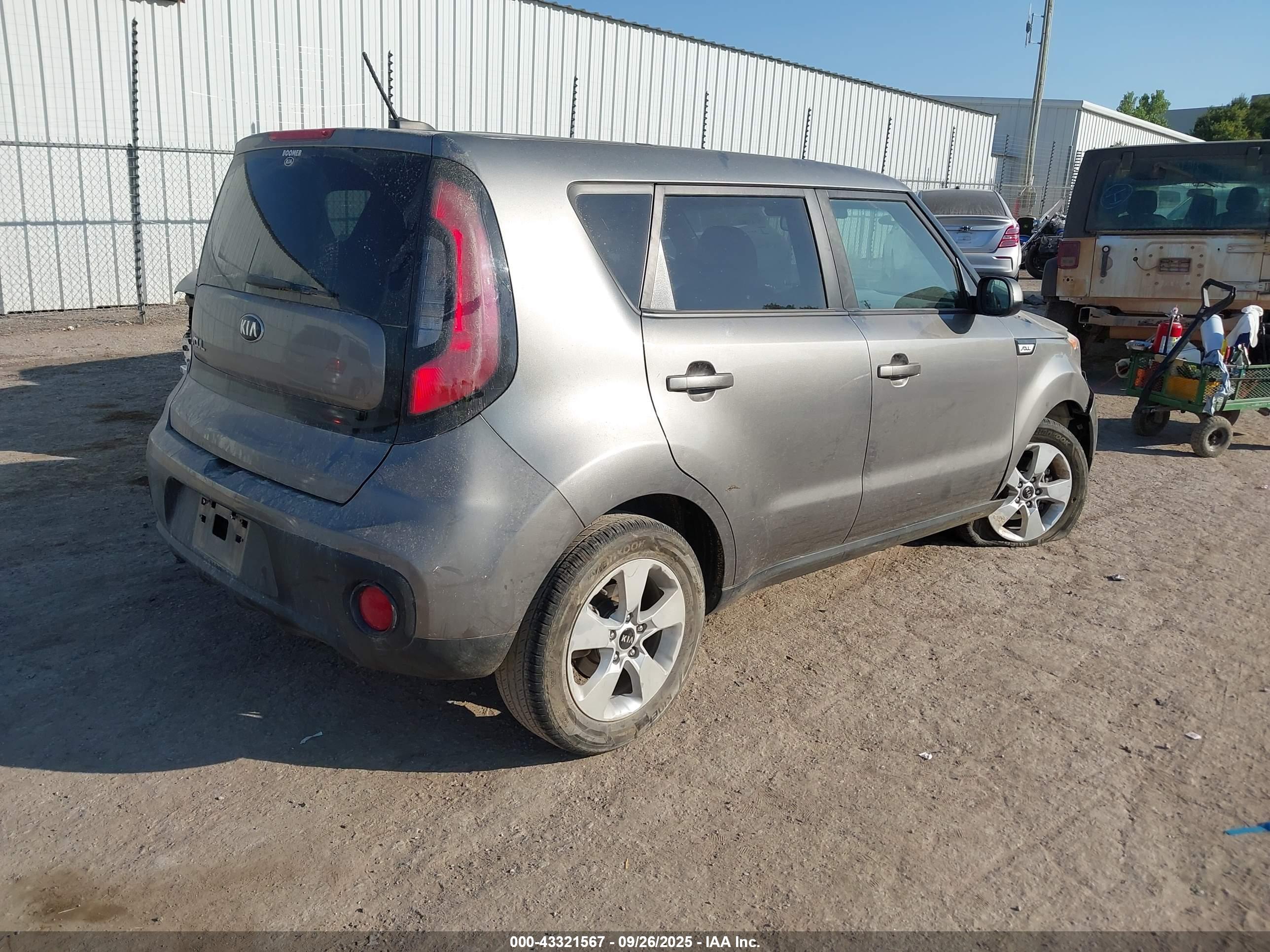 KIA SOUL image 4