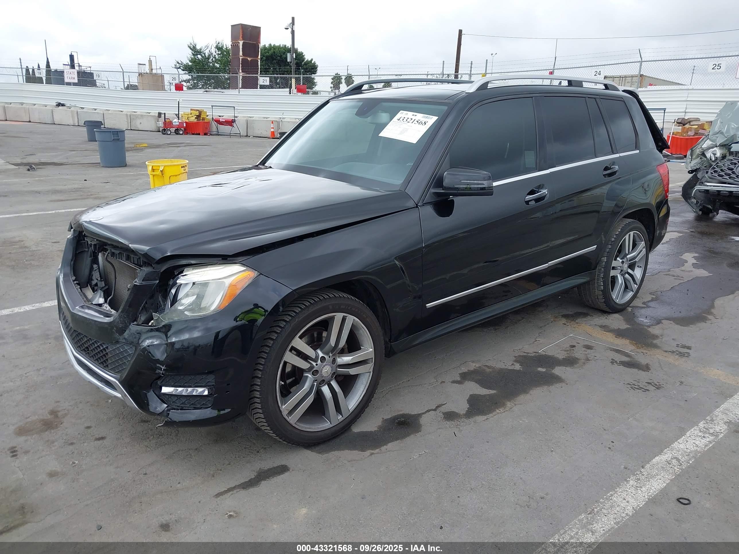 MERCEDES-BENZ GLK image 2