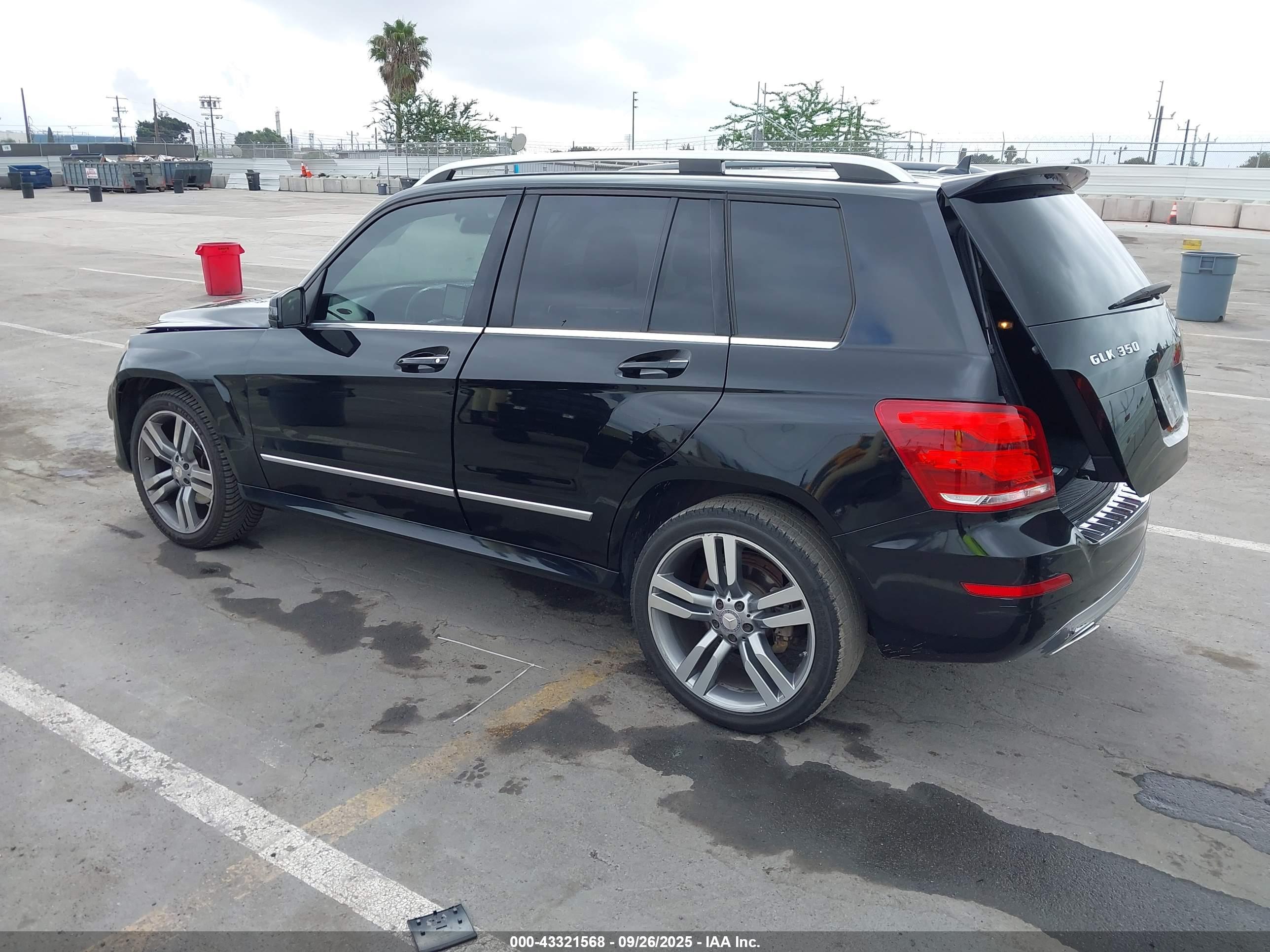 MERCEDES-BENZ GLK image 3