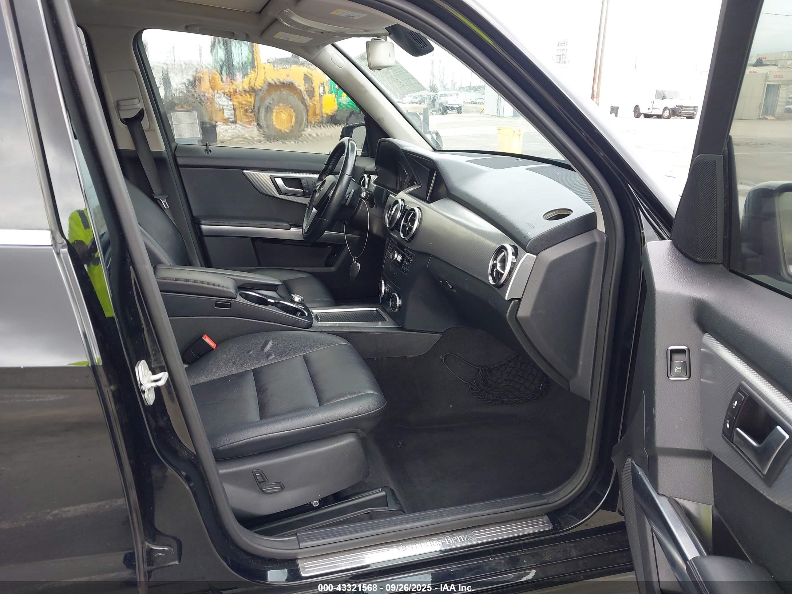 MERCEDES-BENZ GLK image 5