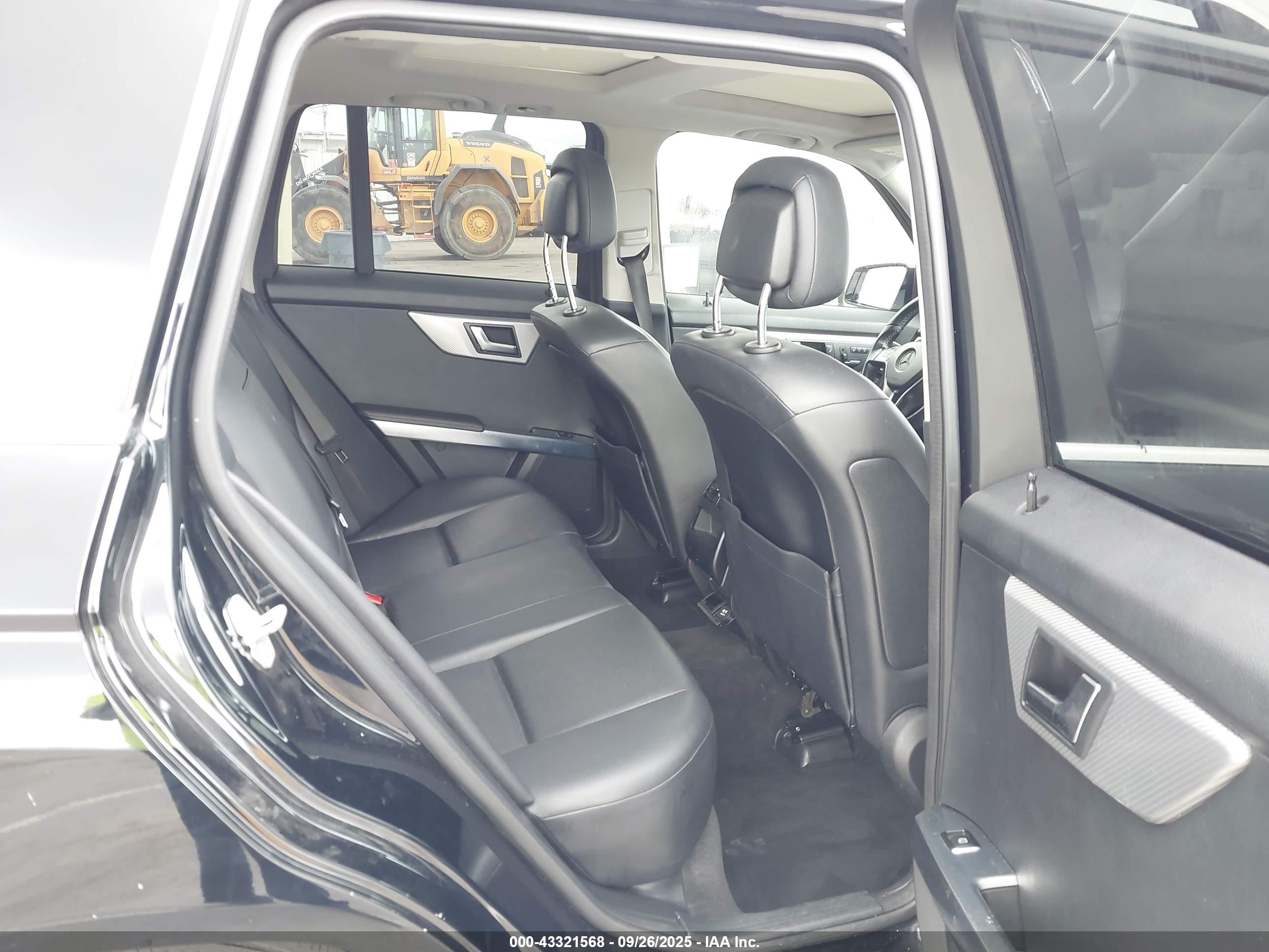 MERCEDES-BENZ GLK image 8