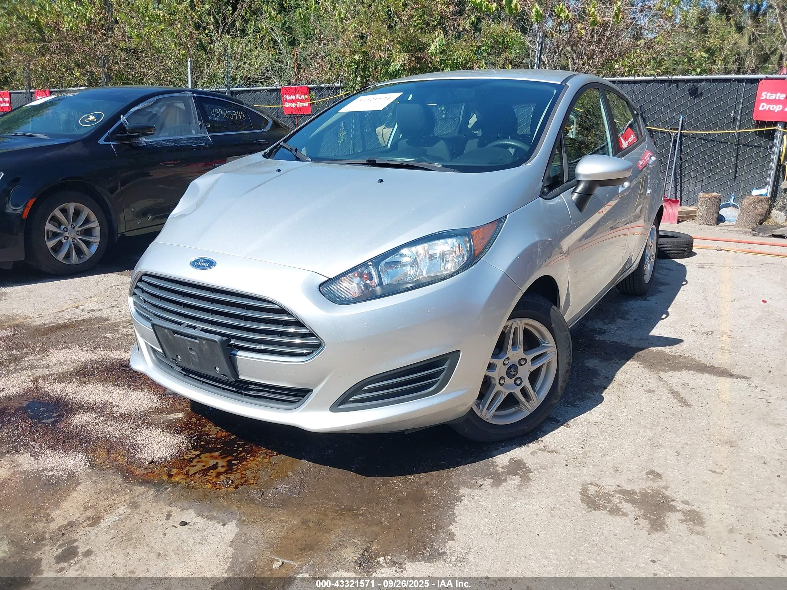 FORD FIESTA image 2
