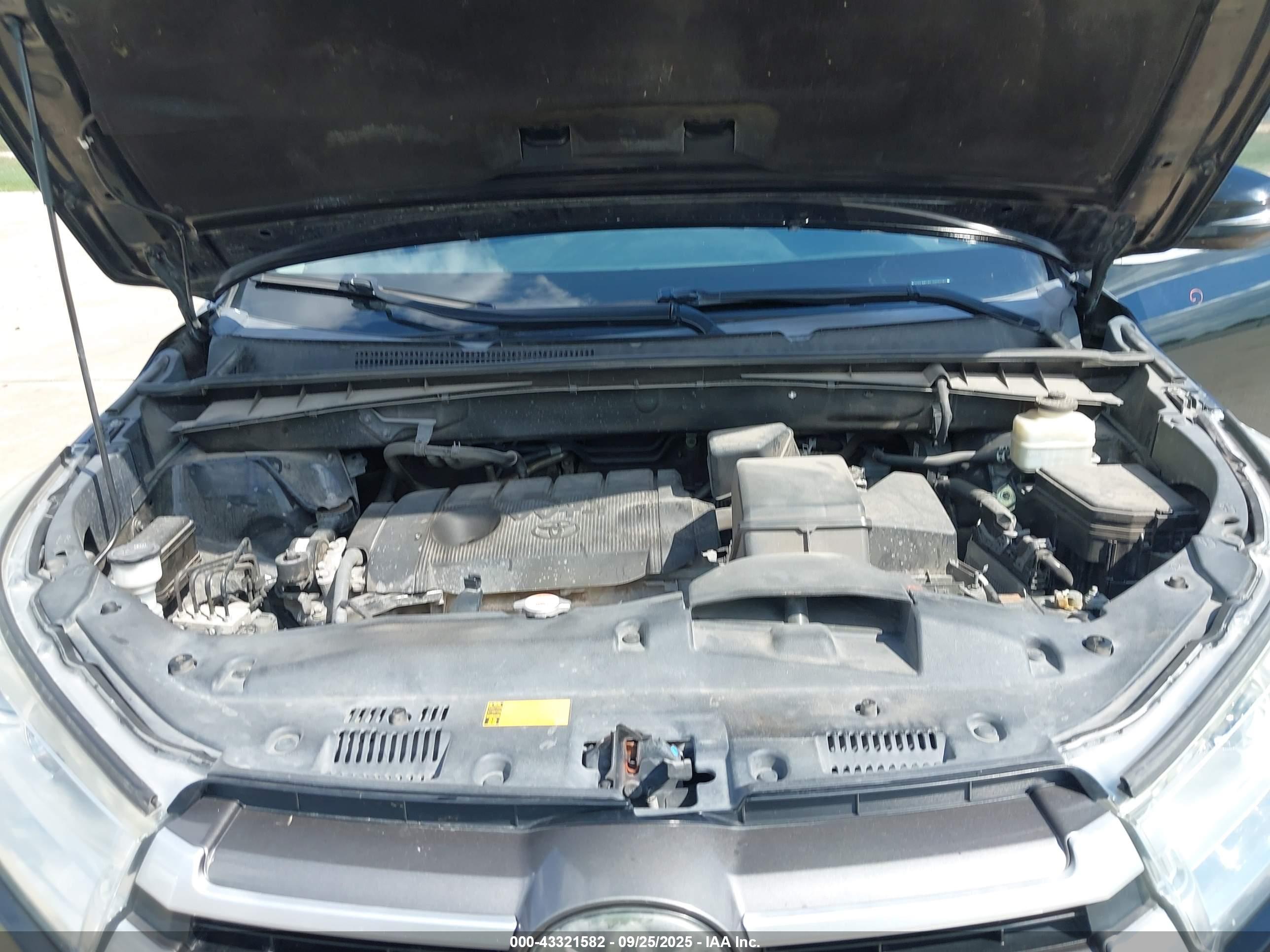 TOYOTA HIGHLANDER image 10