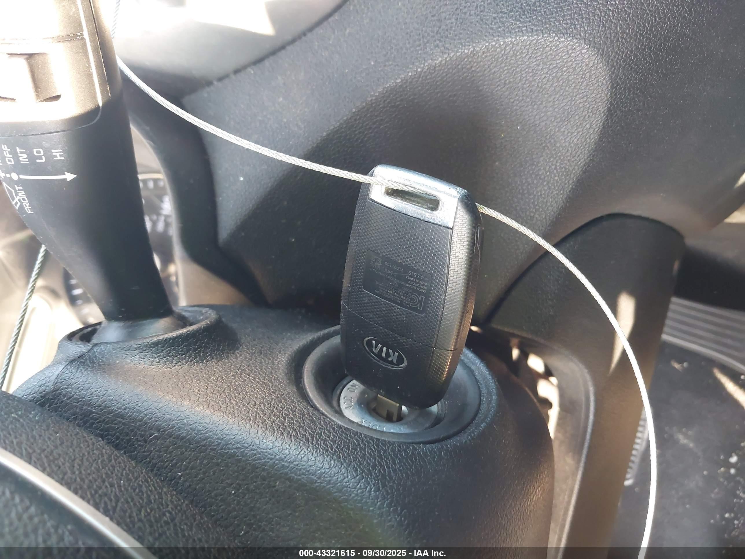 KIA SORENTO image 11