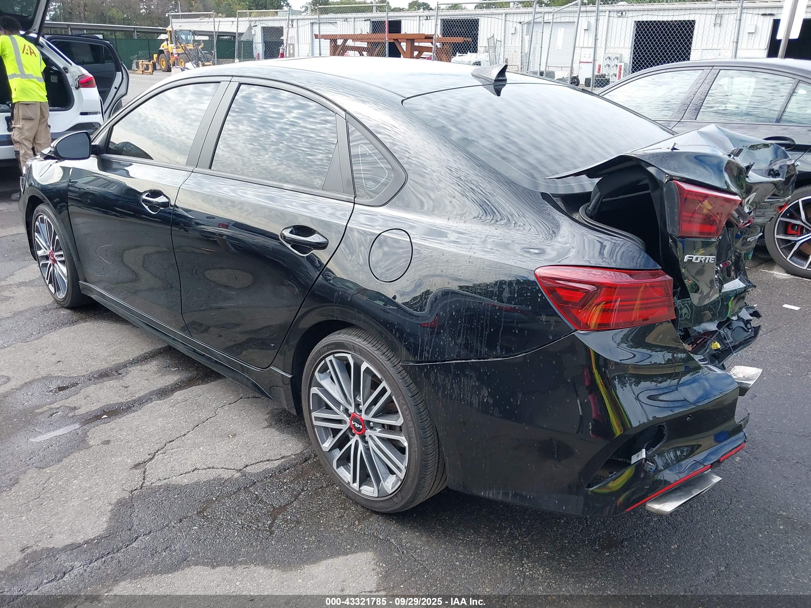 KIA FORTE image 3