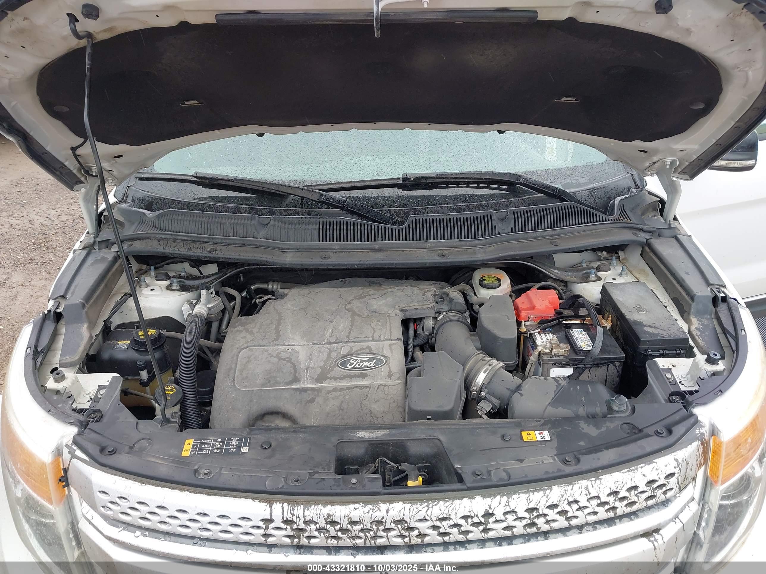 FORD EXPLORER image 10