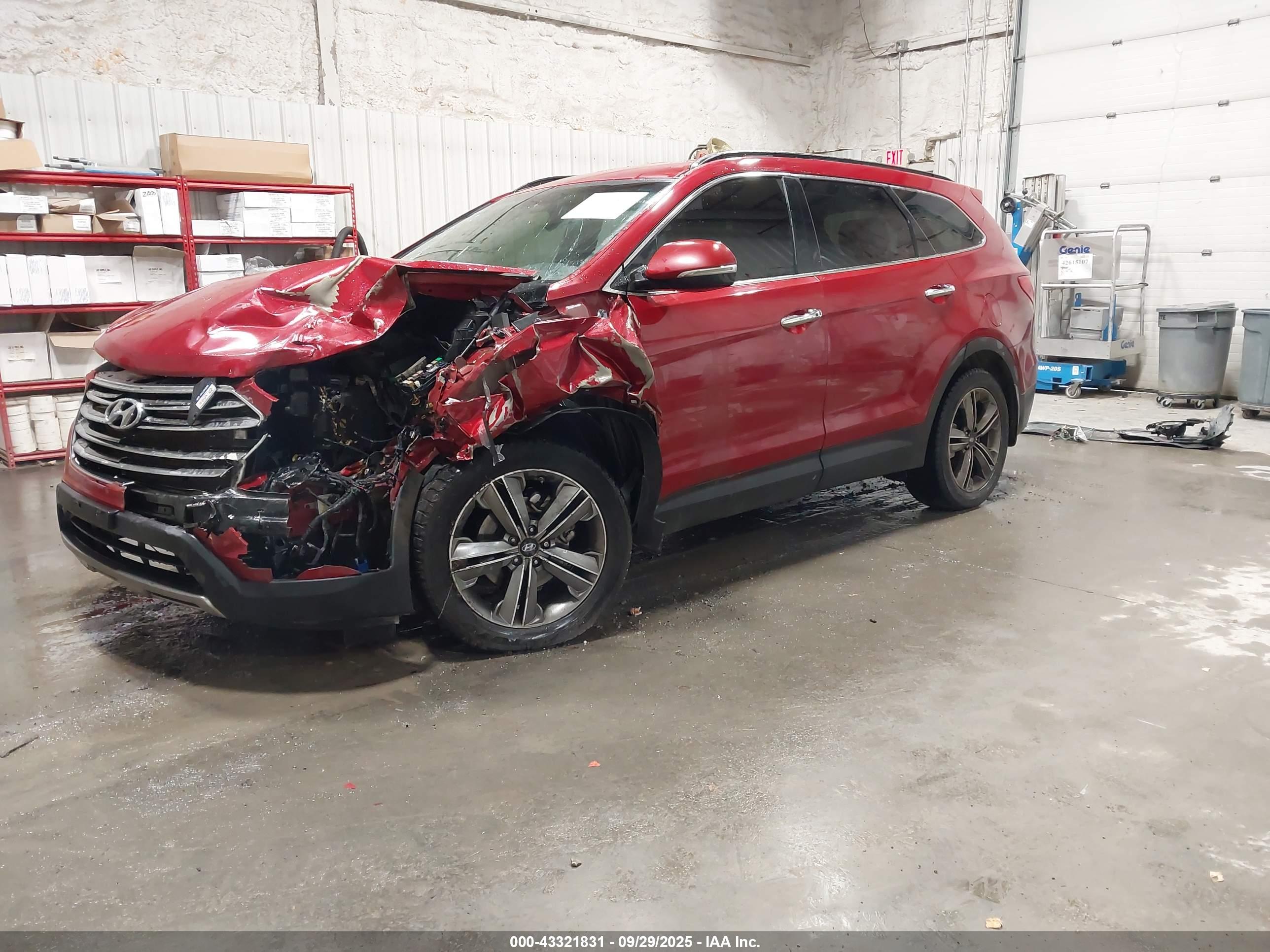 HYUNDAI SANTA image 2