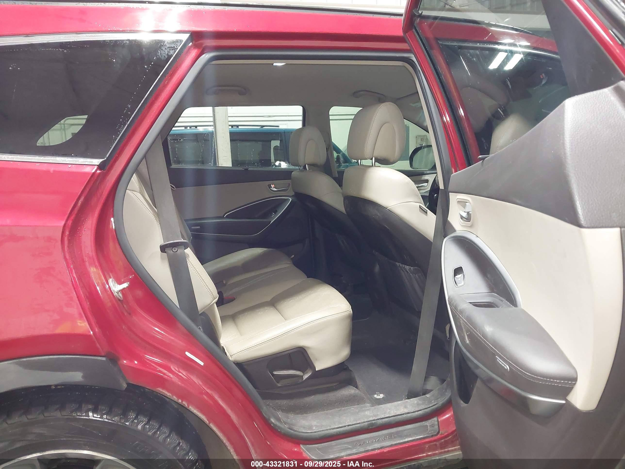 HYUNDAI SANTA image 8