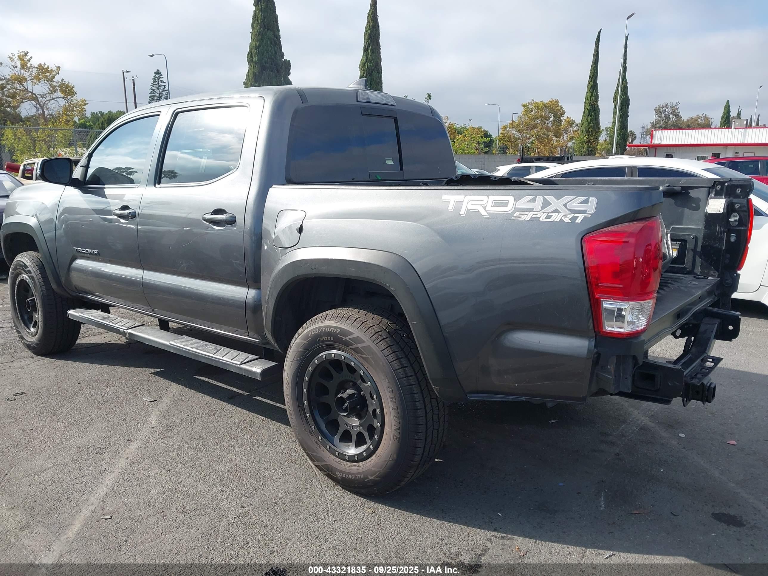 TOYOTA TACOMA image 3