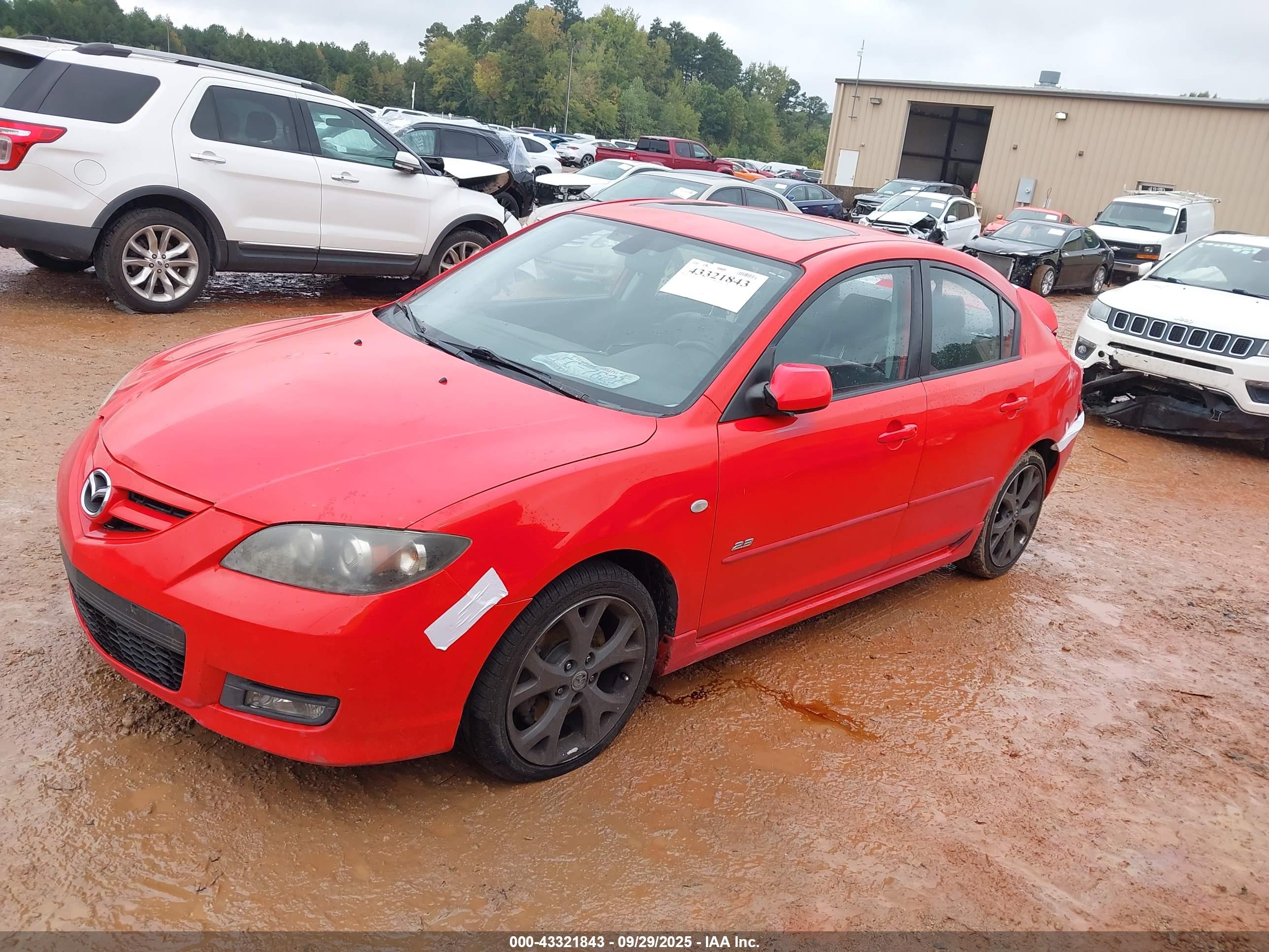 MAZDA MAZDA3 image 2