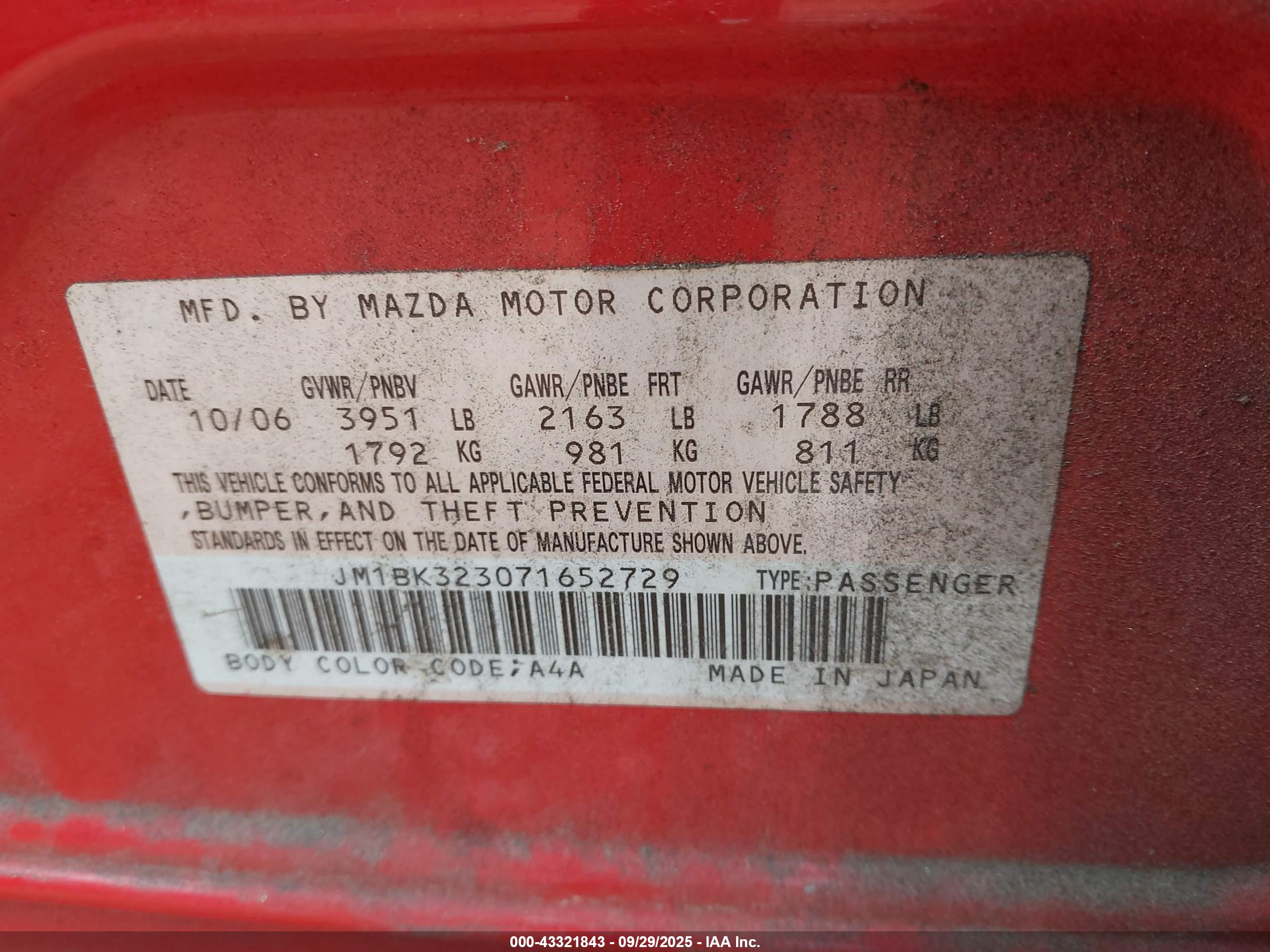 MAZDA MAZDA3 image 9