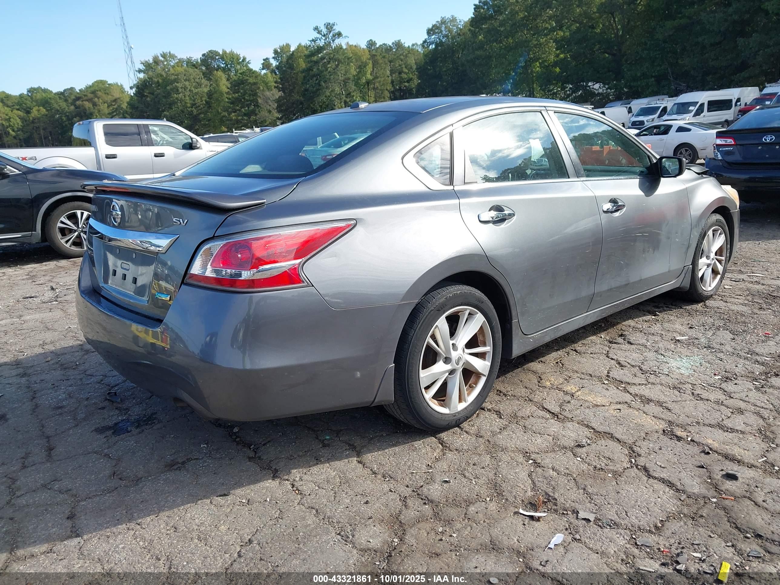 NISSAN ALTIMA image 4
