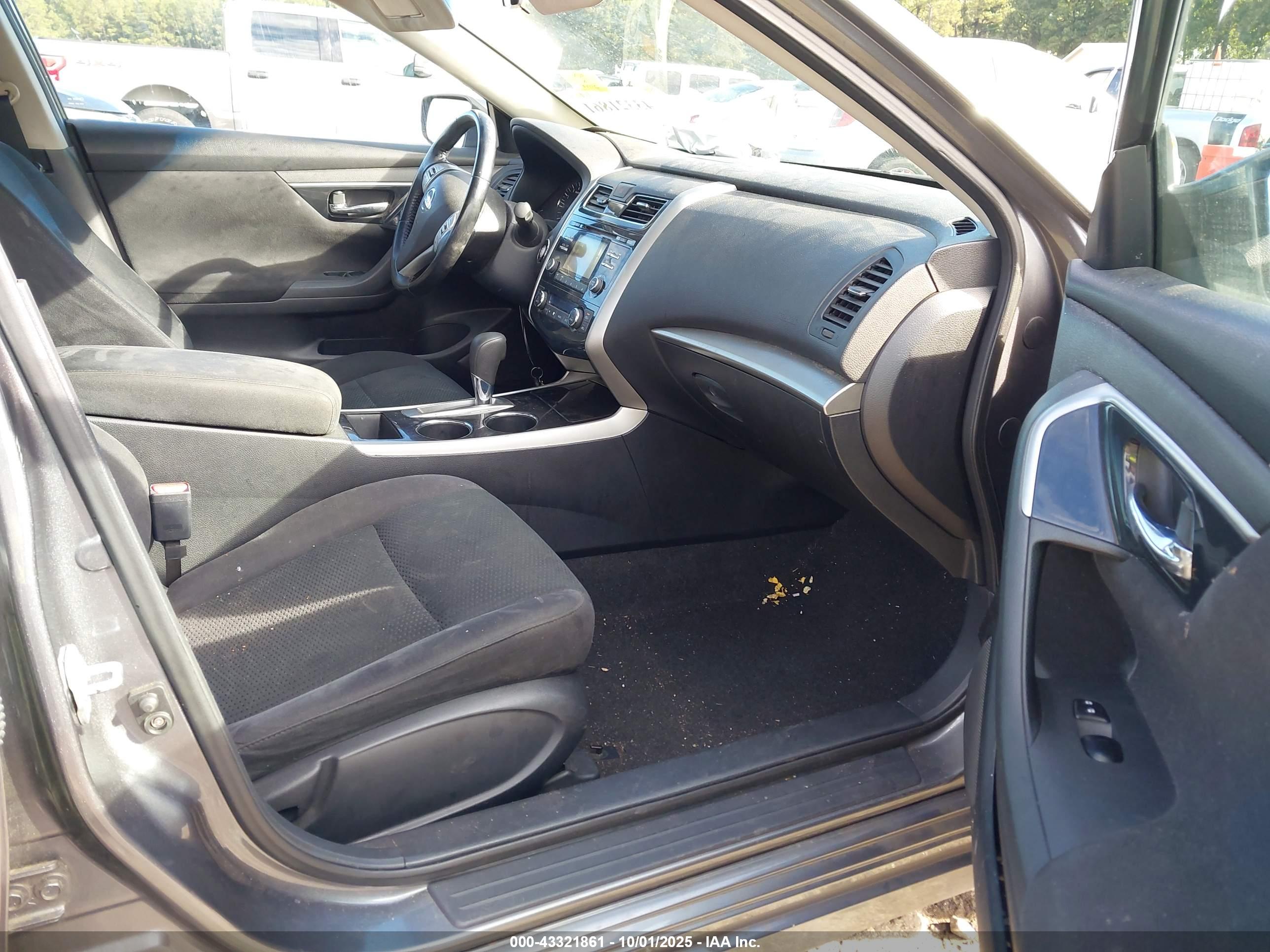 NISSAN ALTIMA image 5