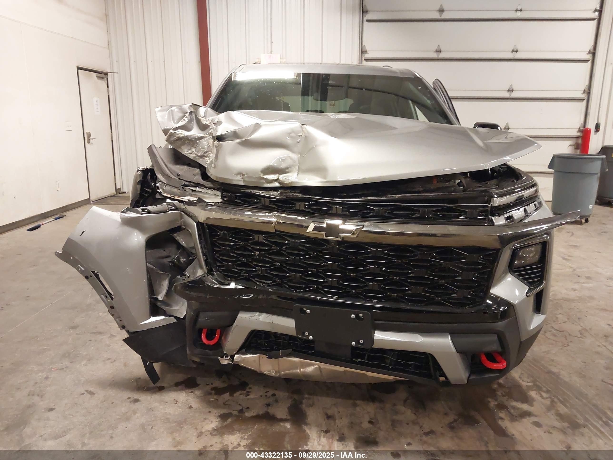 CHEVROLET TRAVERSE image 6