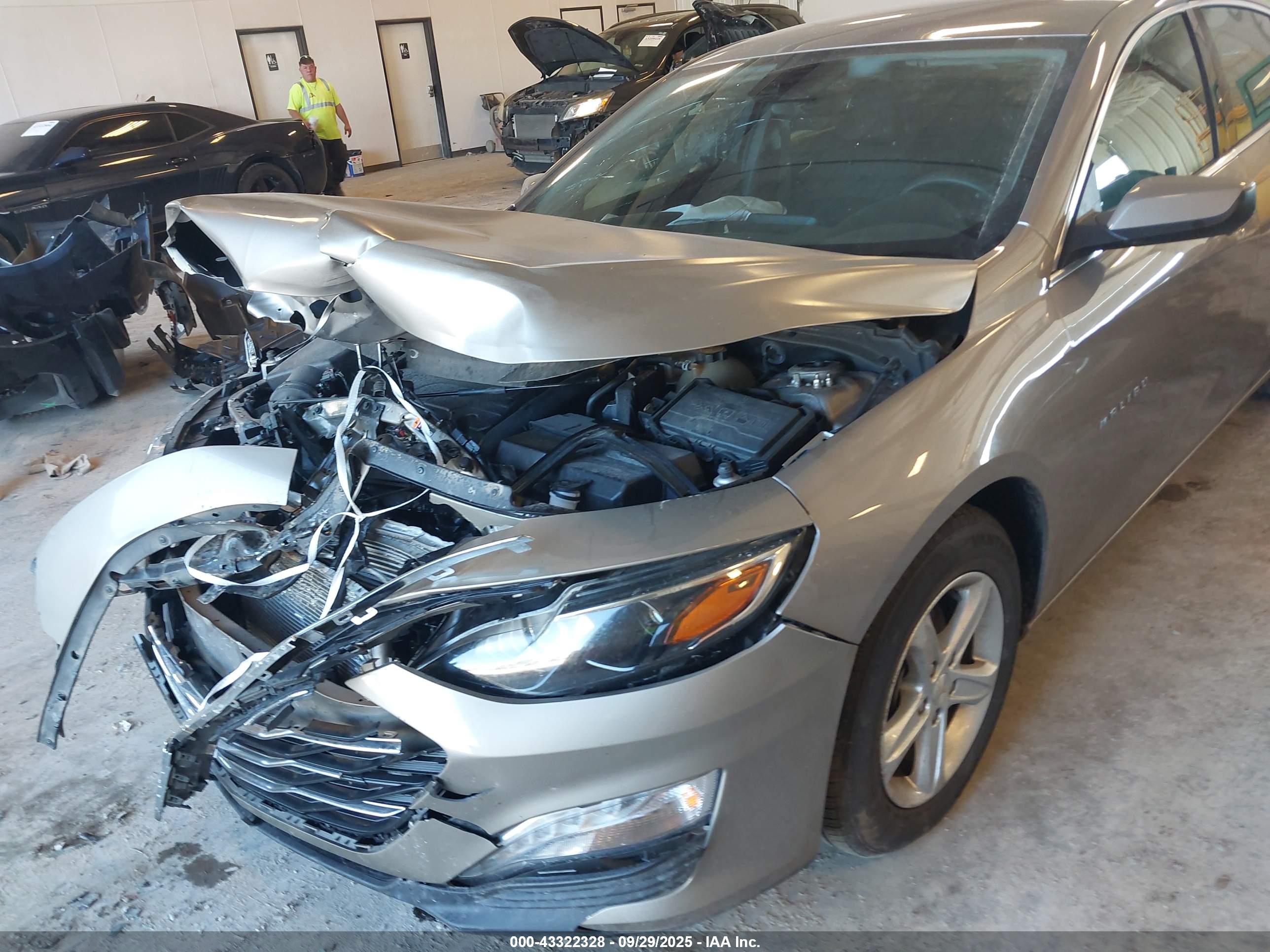 CHEVROLET MALIBU image 6