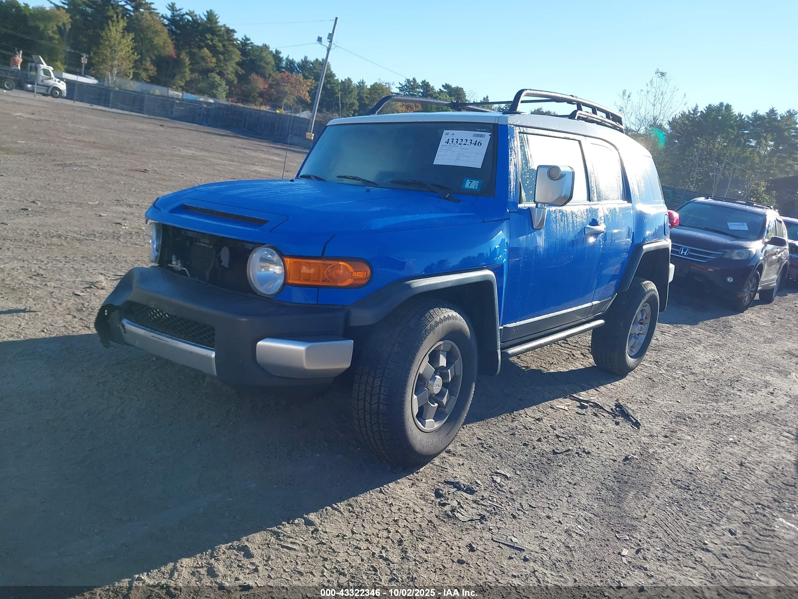 TOYOTA FJ image 2
