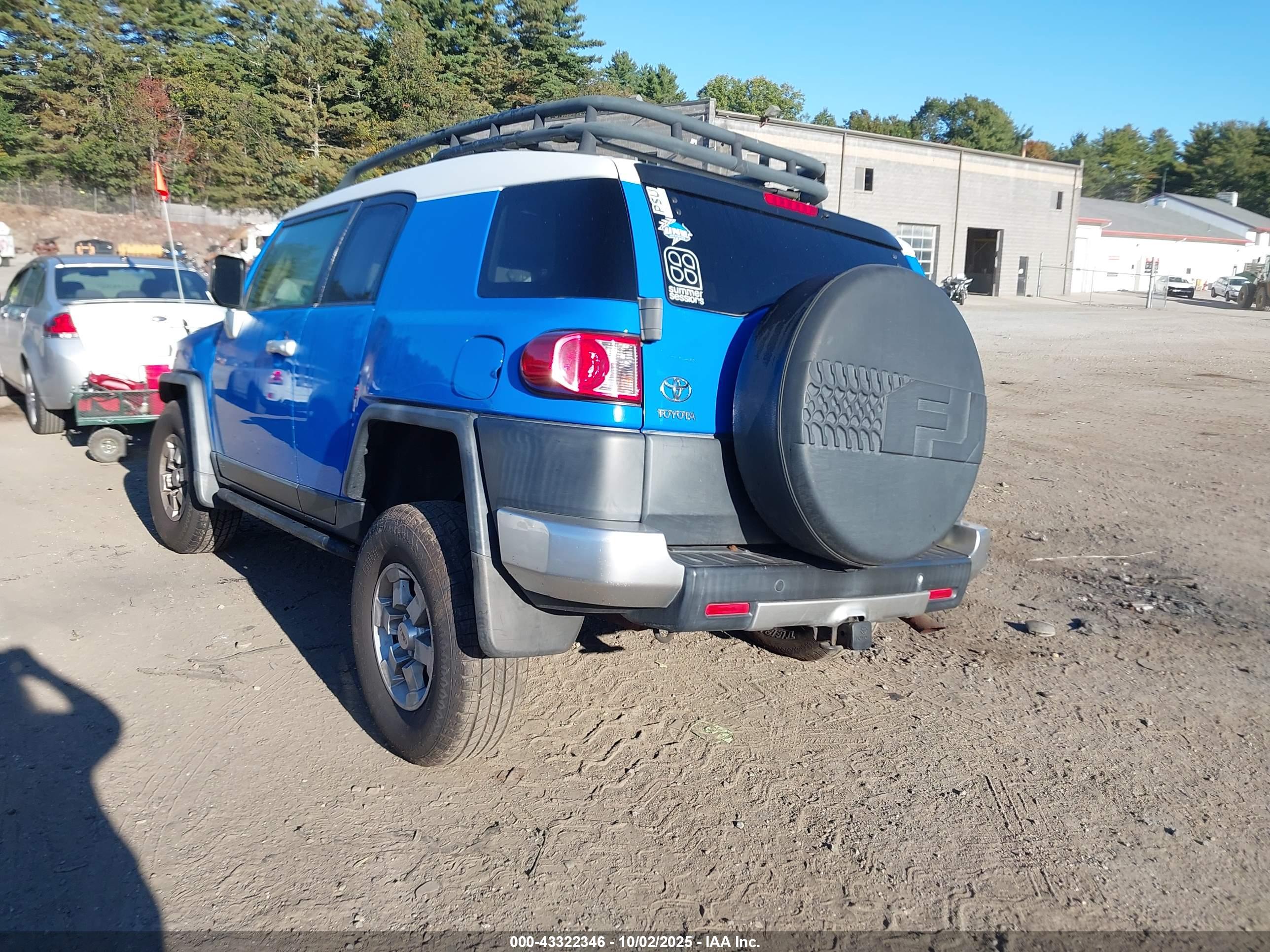 TOYOTA FJ image 3