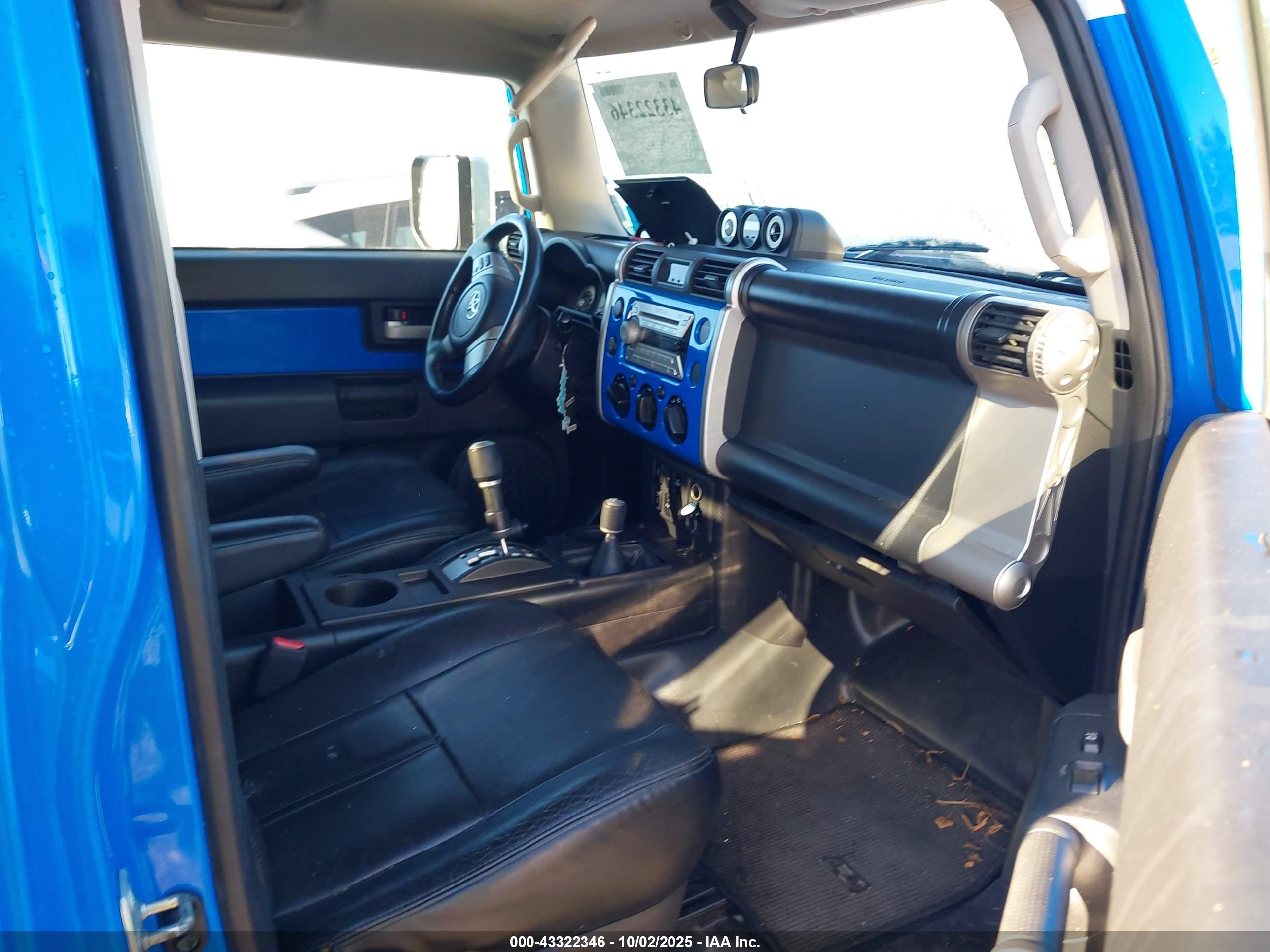 TOYOTA FJ image 5