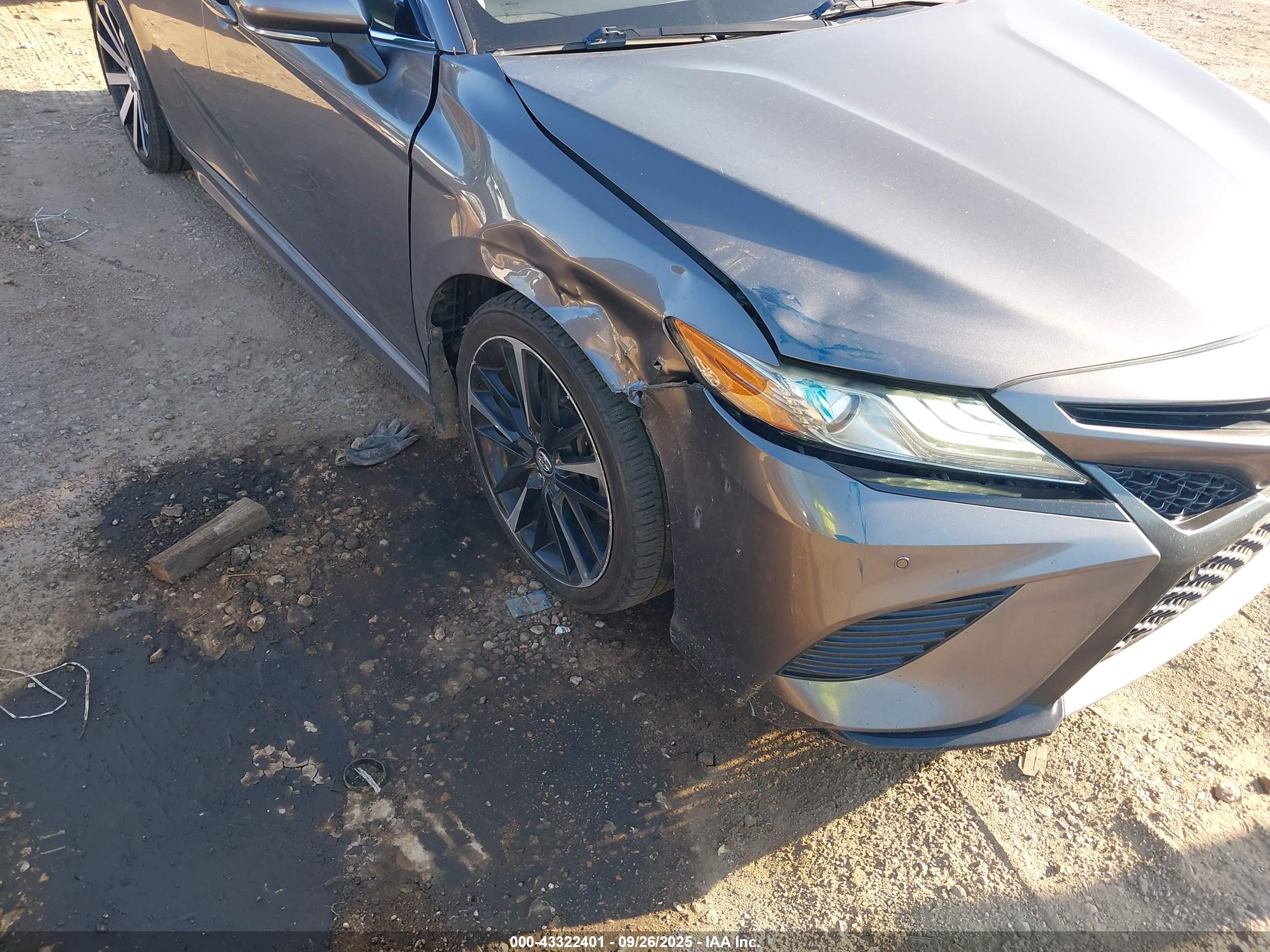 TOYOTA CAMRY image 6