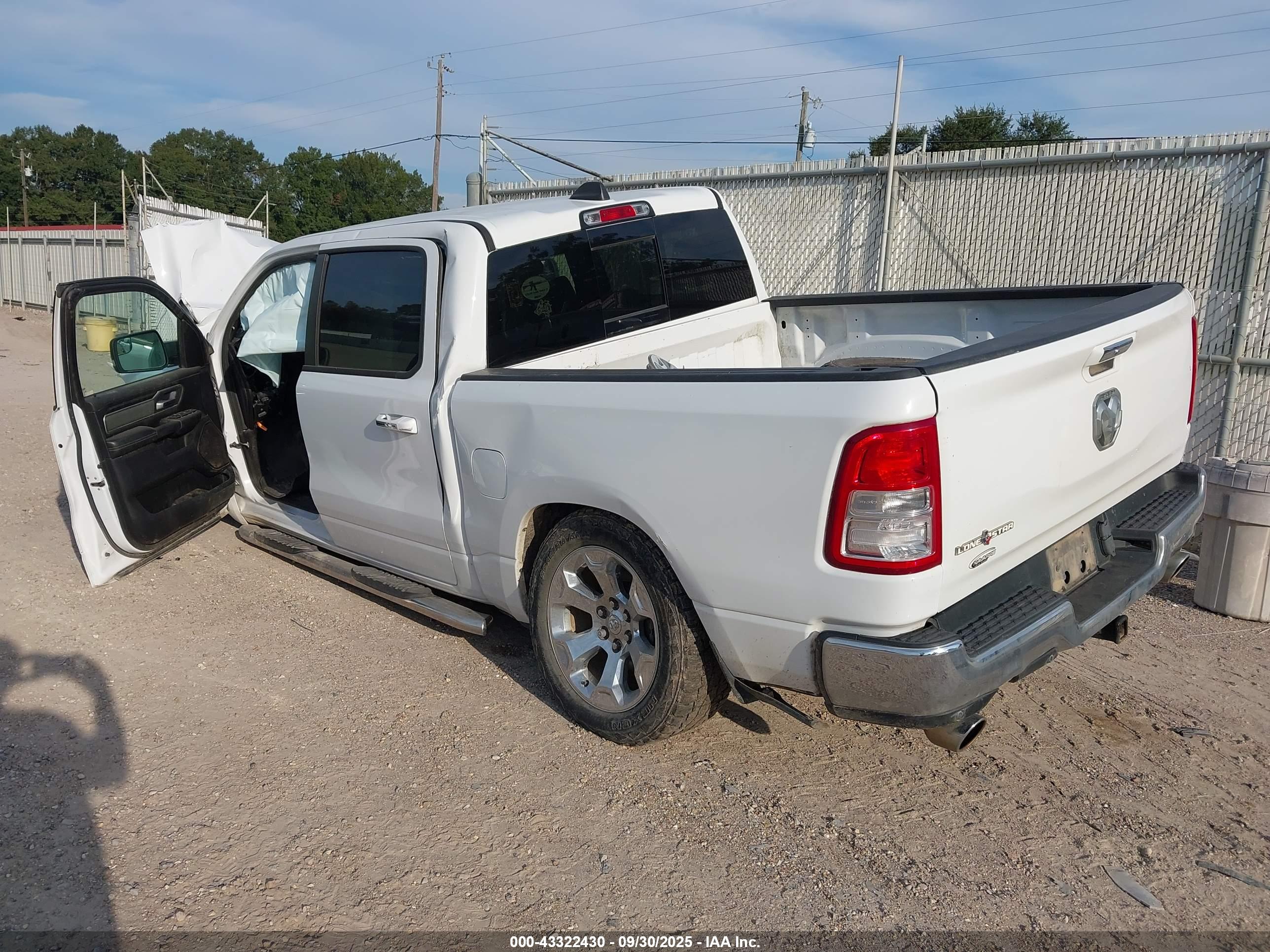 RAM 1500 image 3