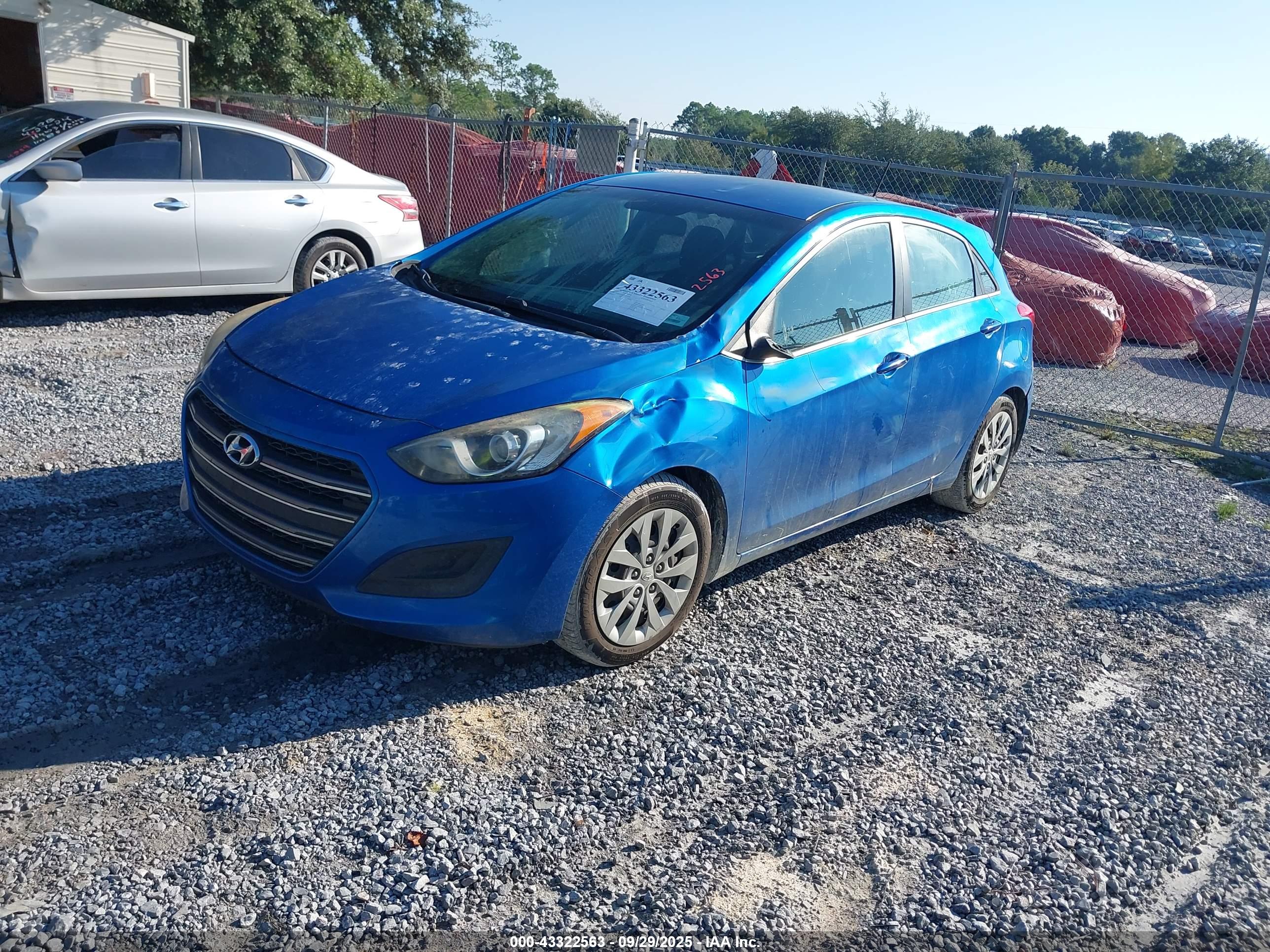 HYUNDAI ELANTRA image 2