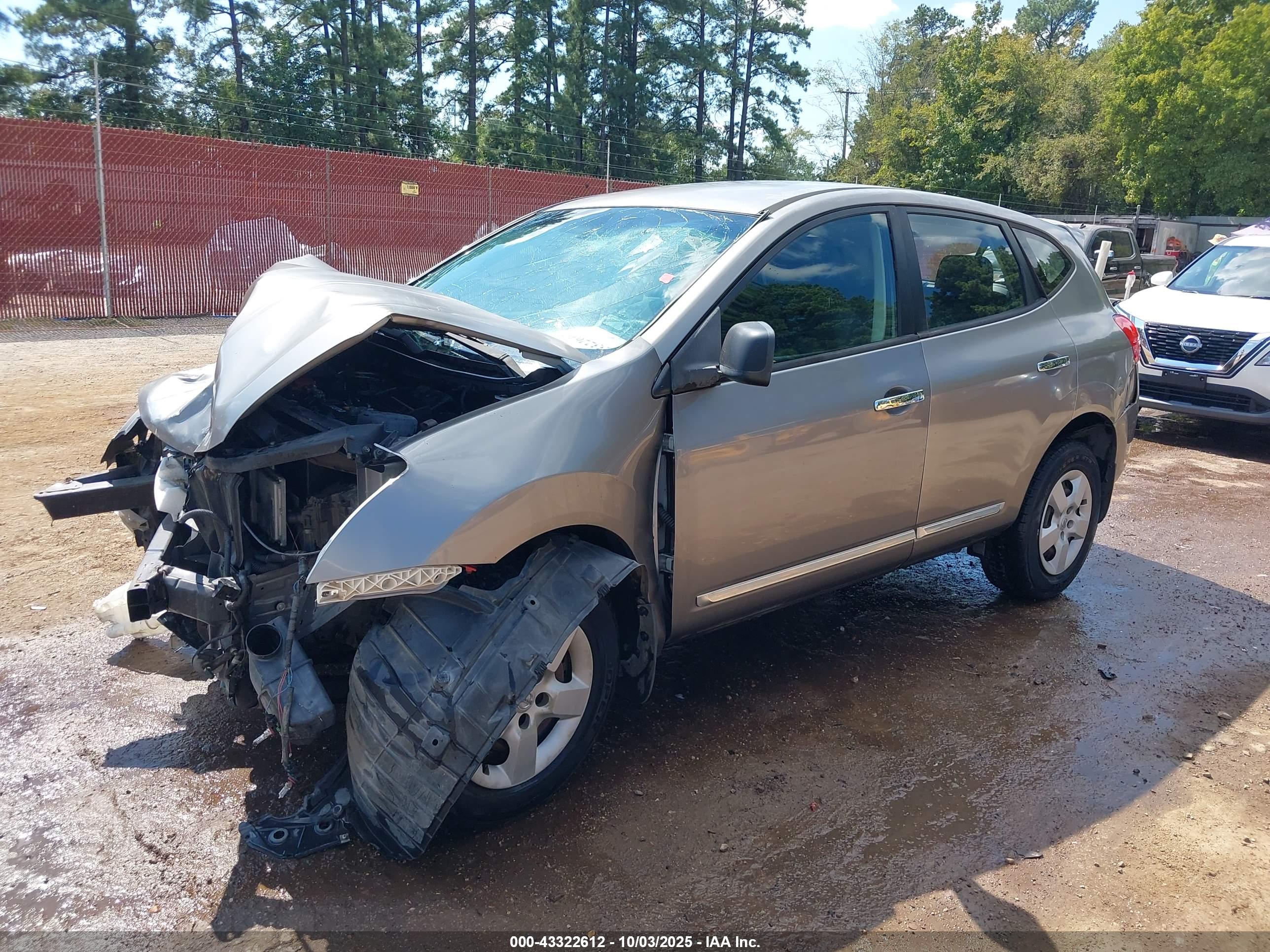 NISSAN ROGUE image 2