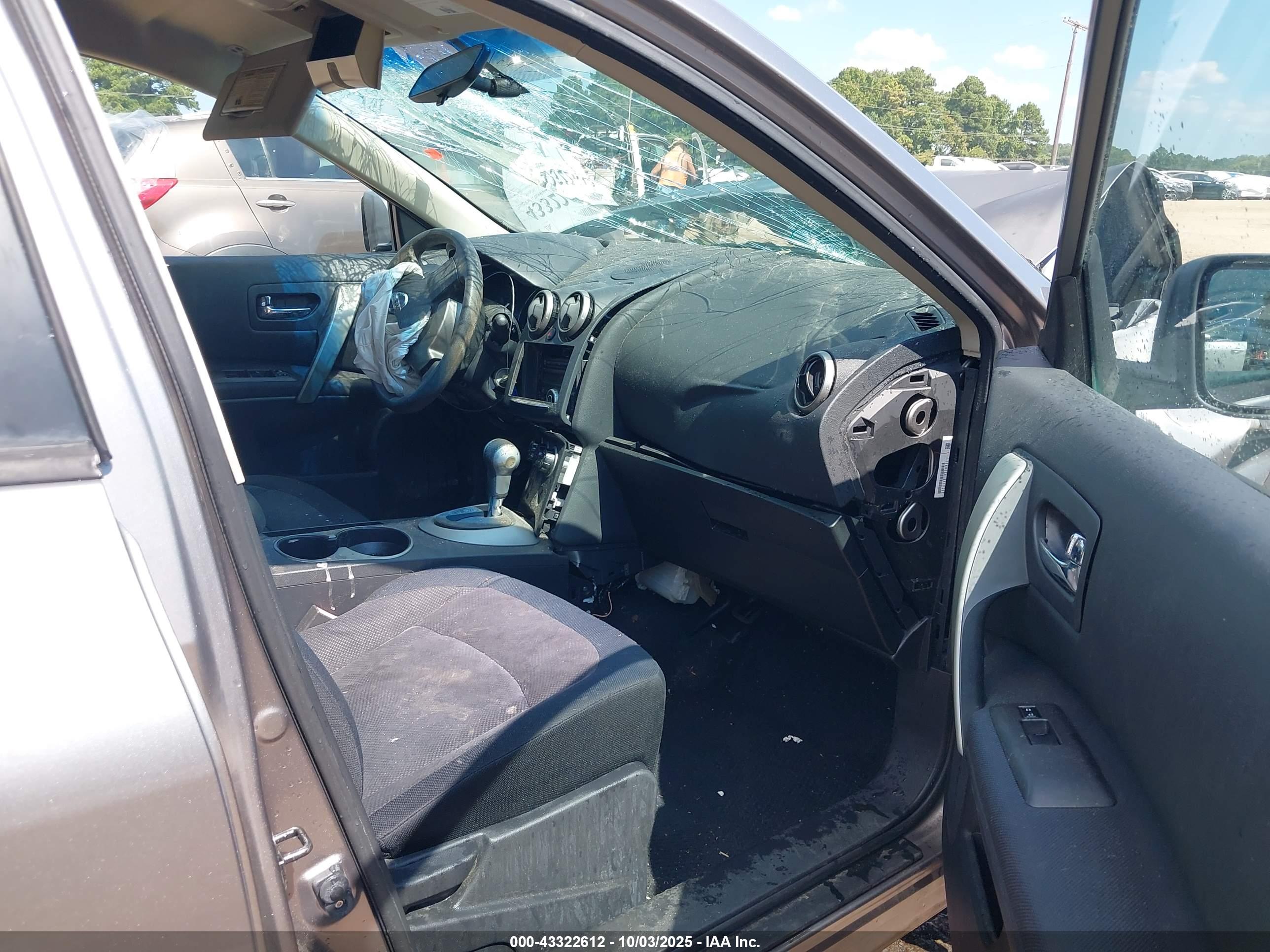 NISSAN ROGUE image 5