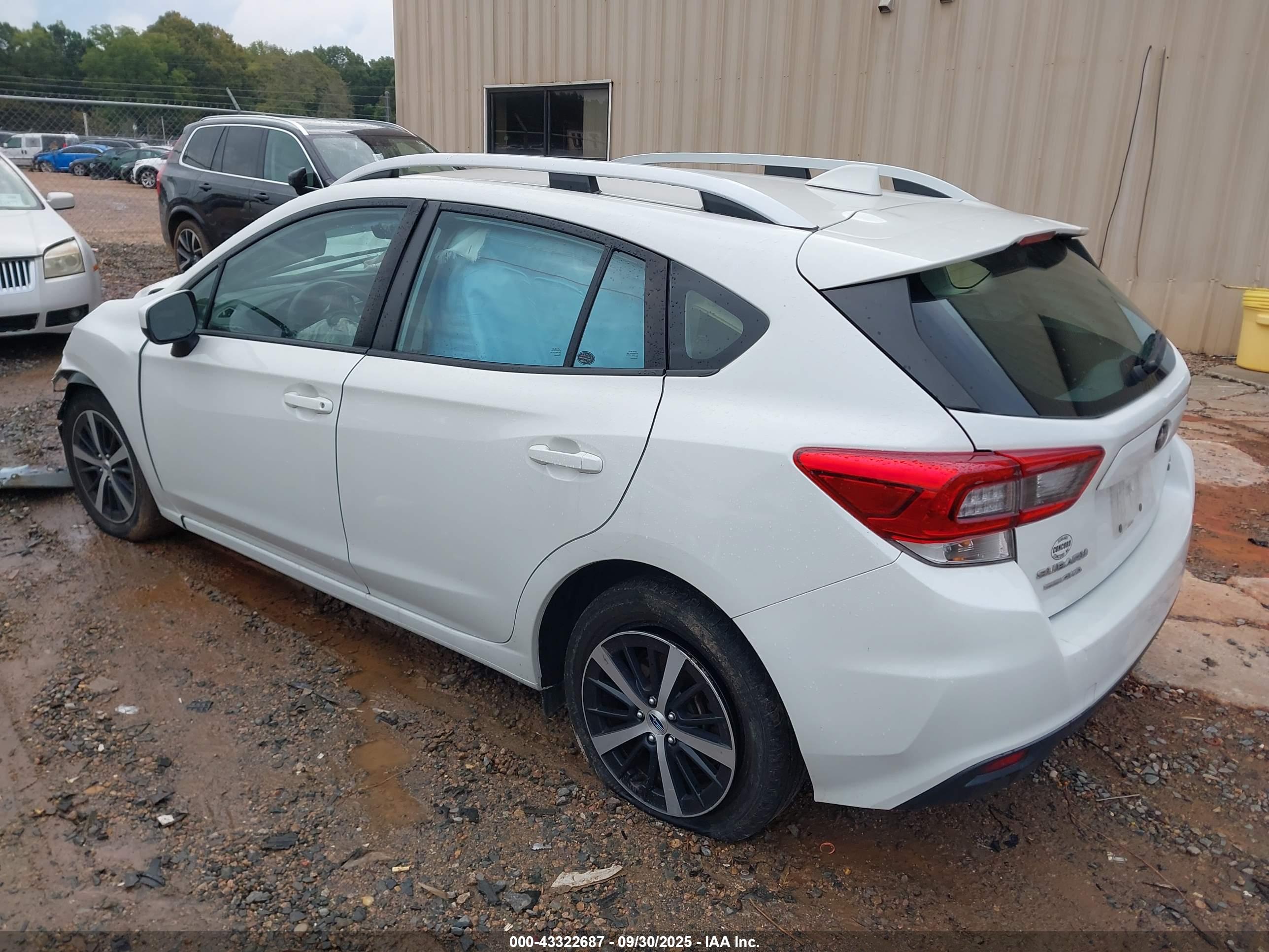 SUBARU IMPREZA image 3