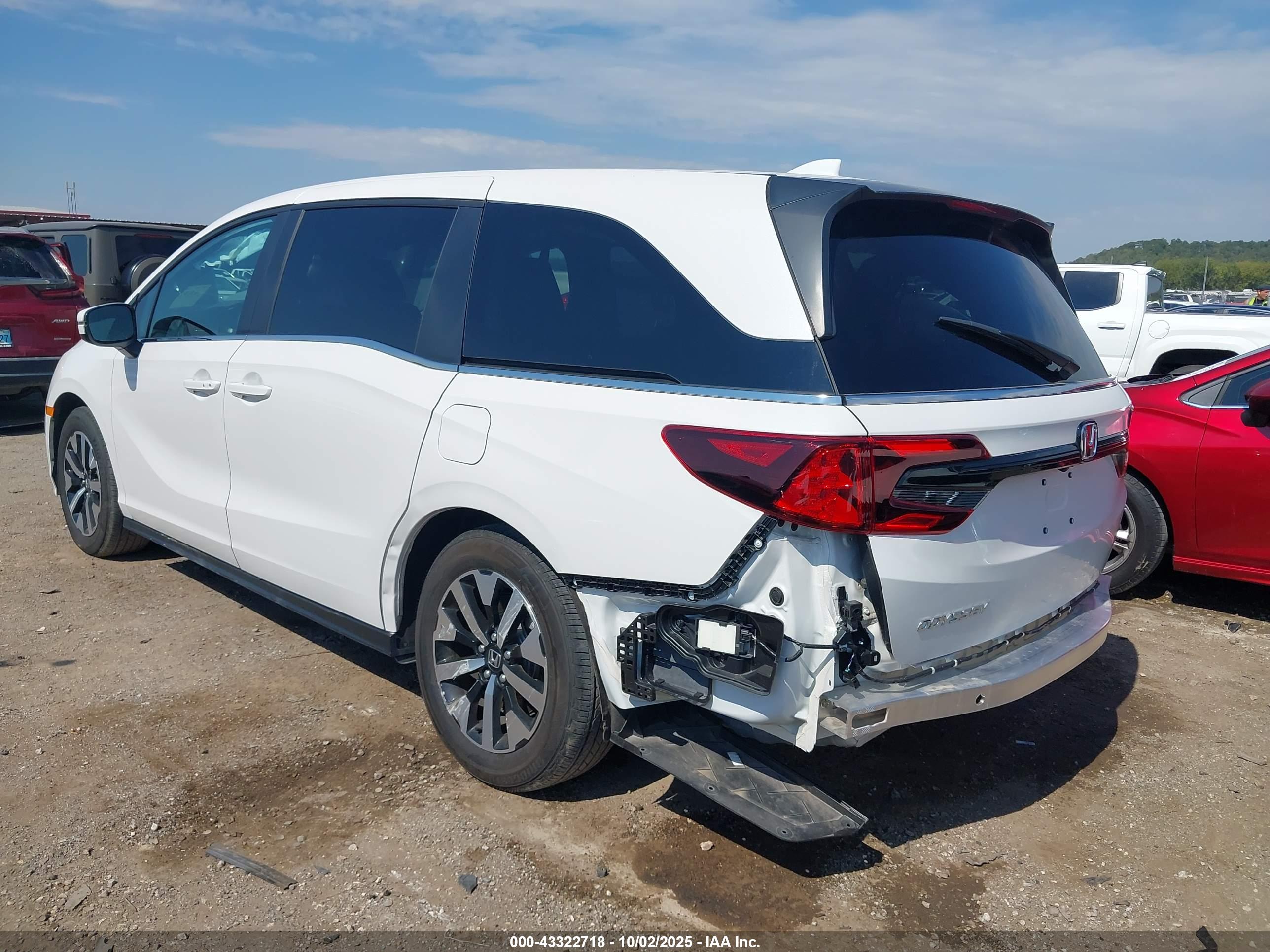 HONDA ODYSSEY image 3