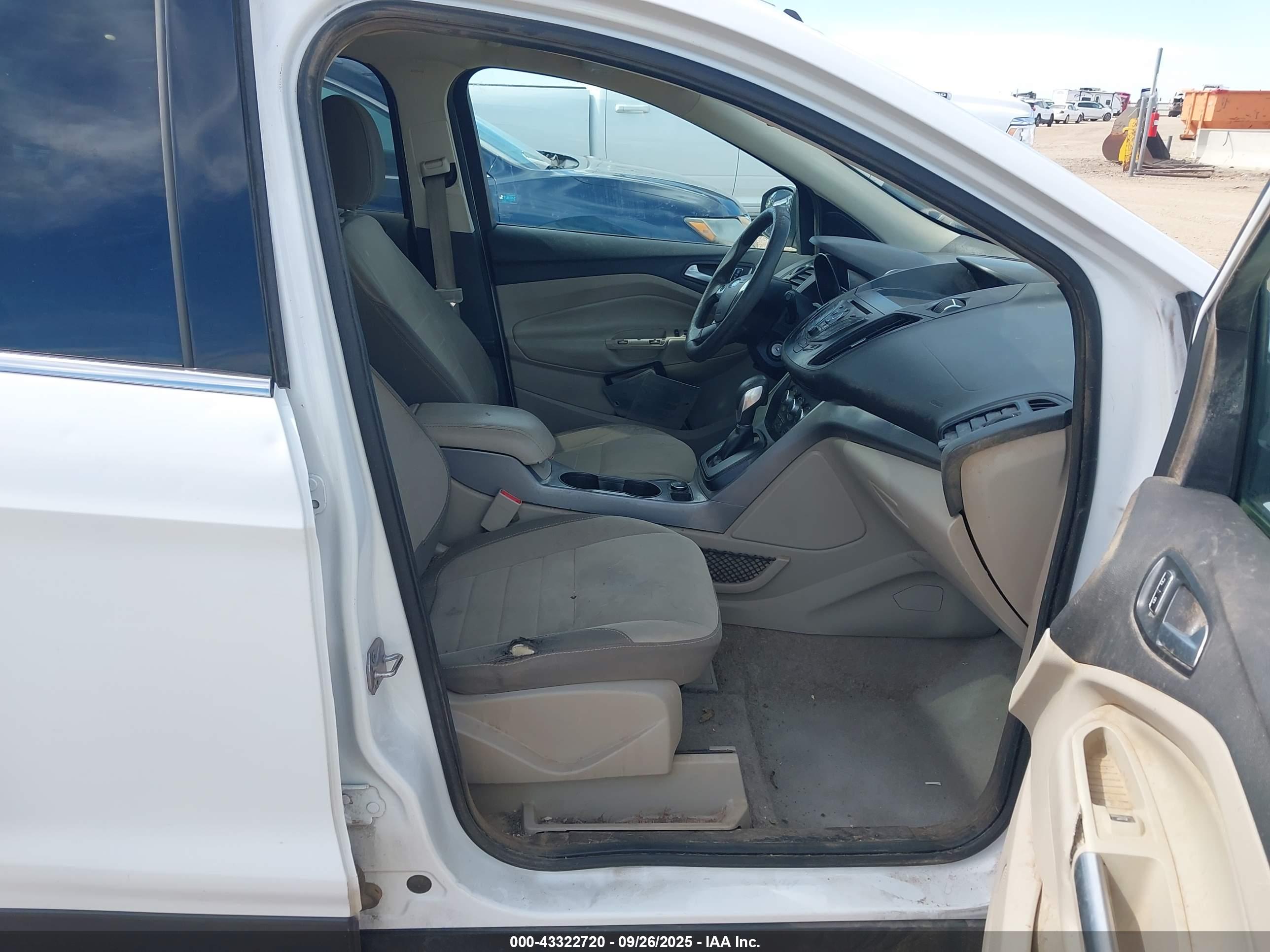 FORD ESCAPE image 5