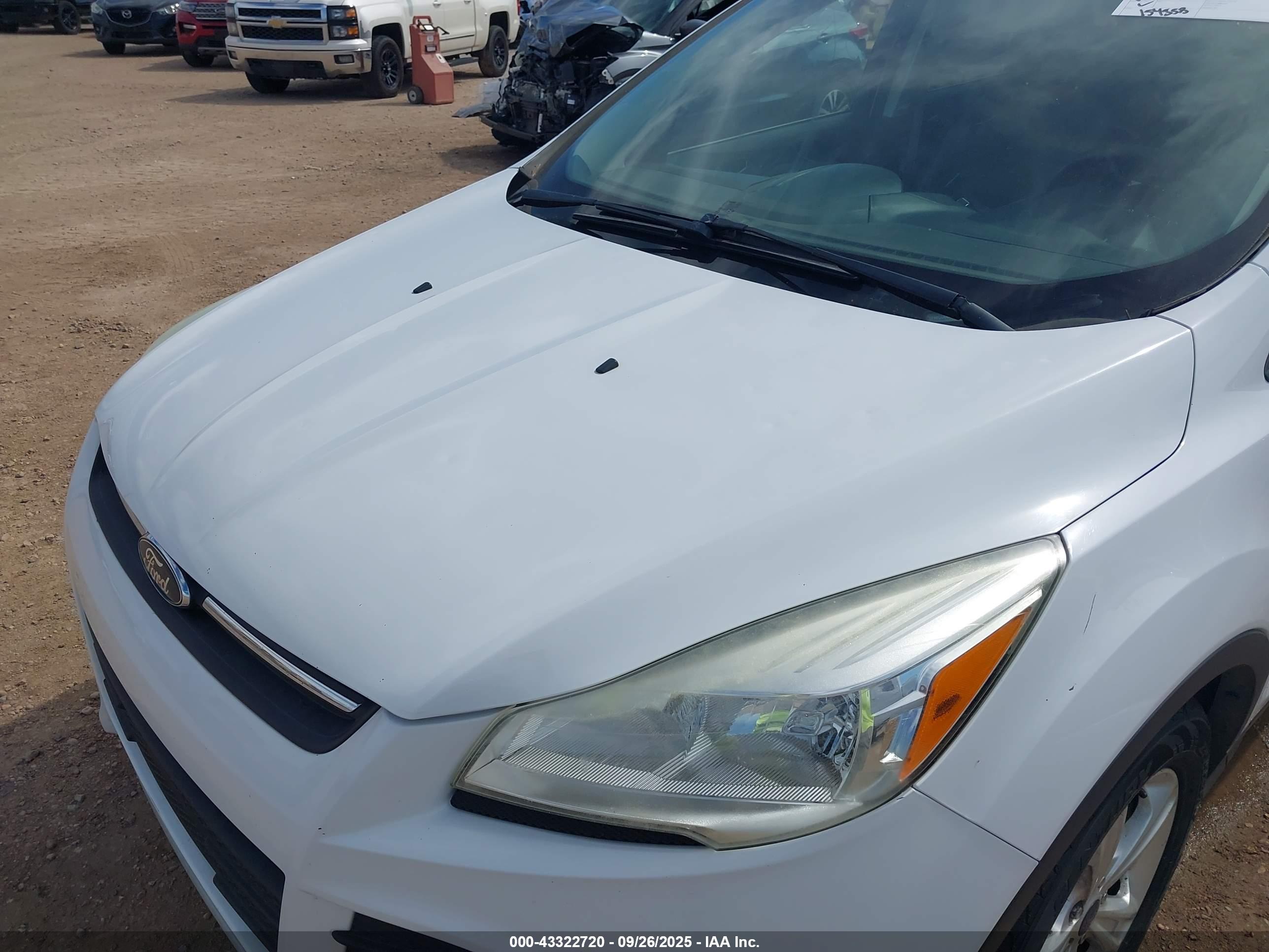 FORD ESCAPE image 6