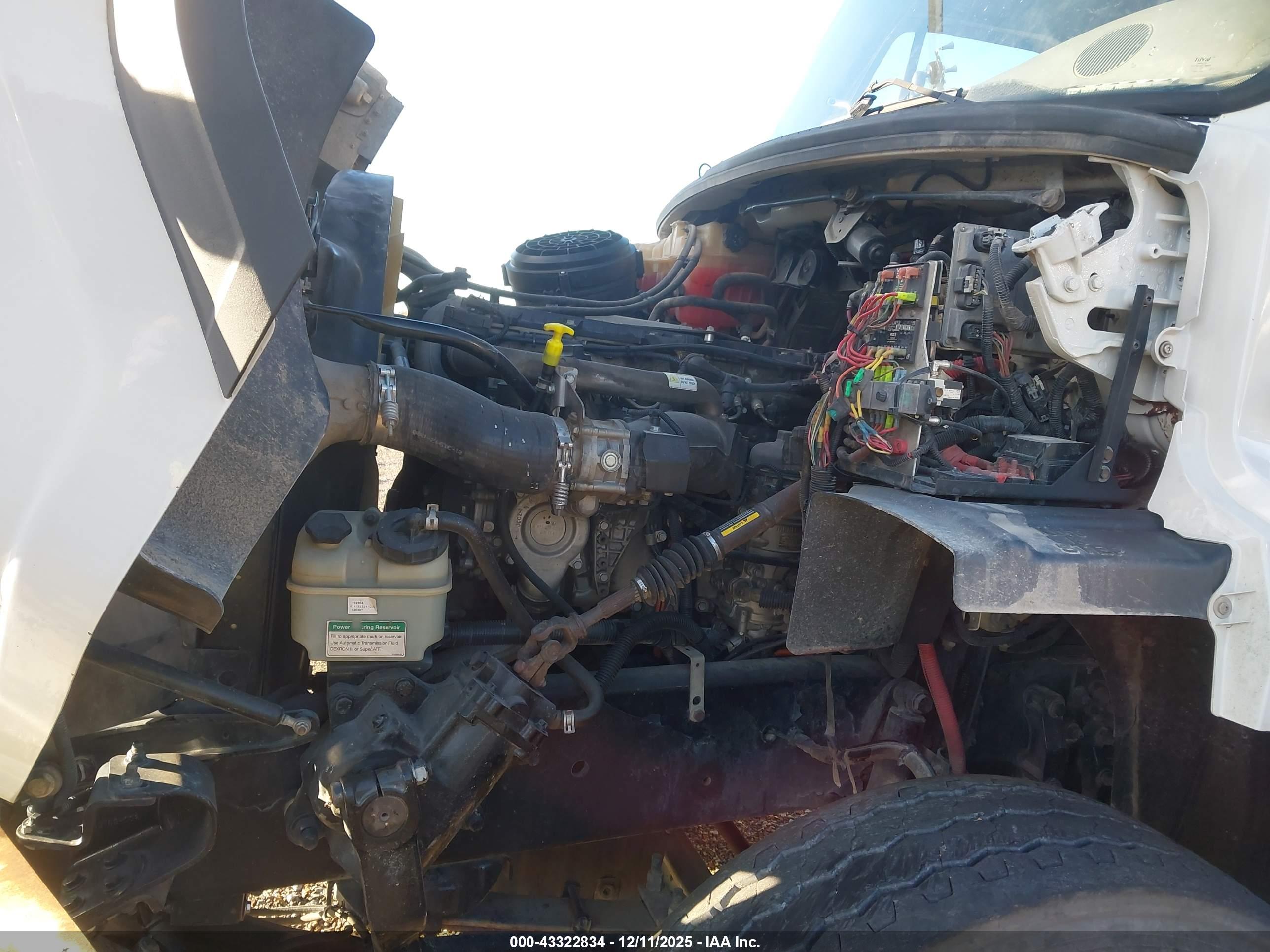 FREIGHTLINER 114SD image 10