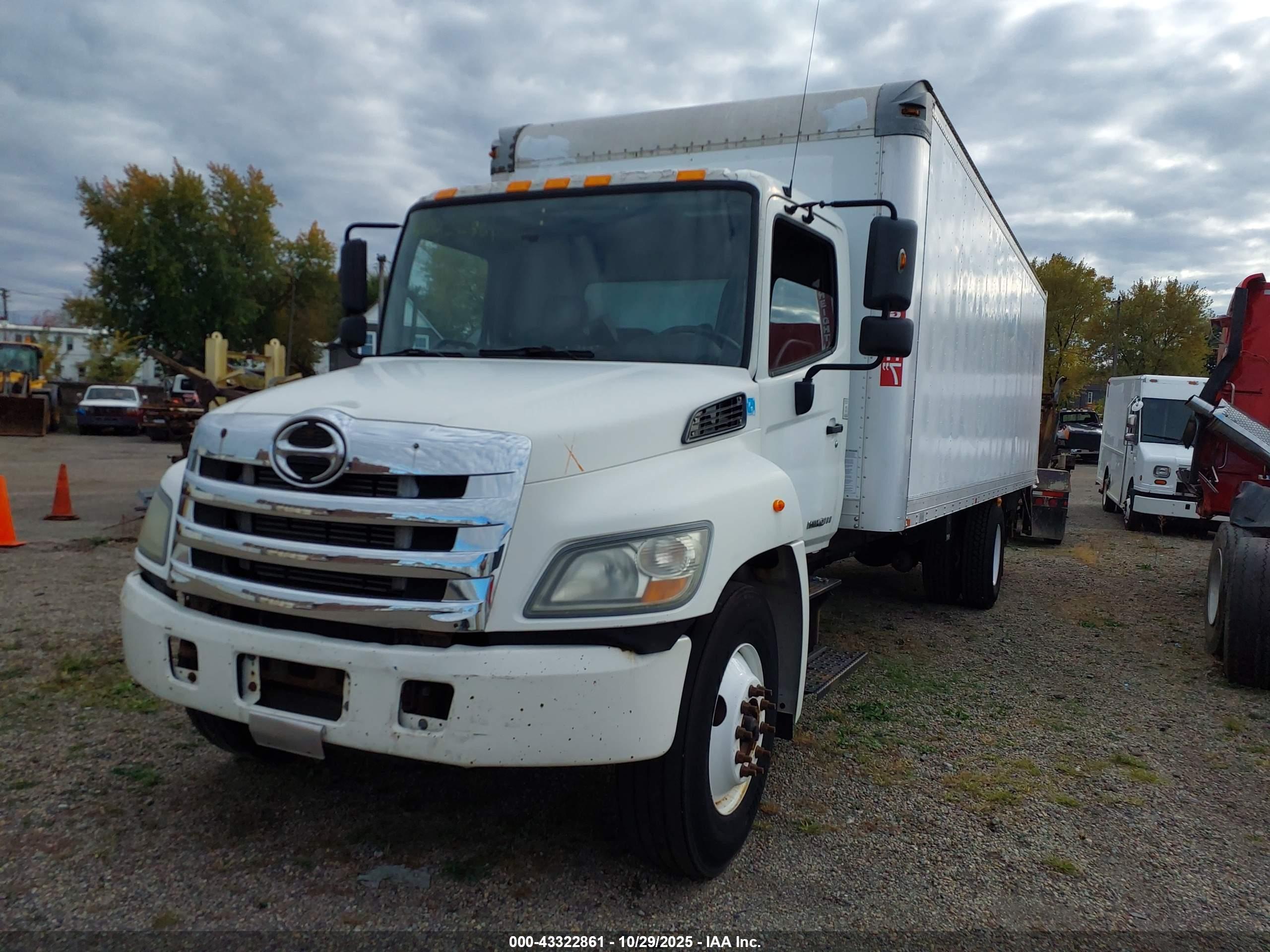 HINO HINO image 2