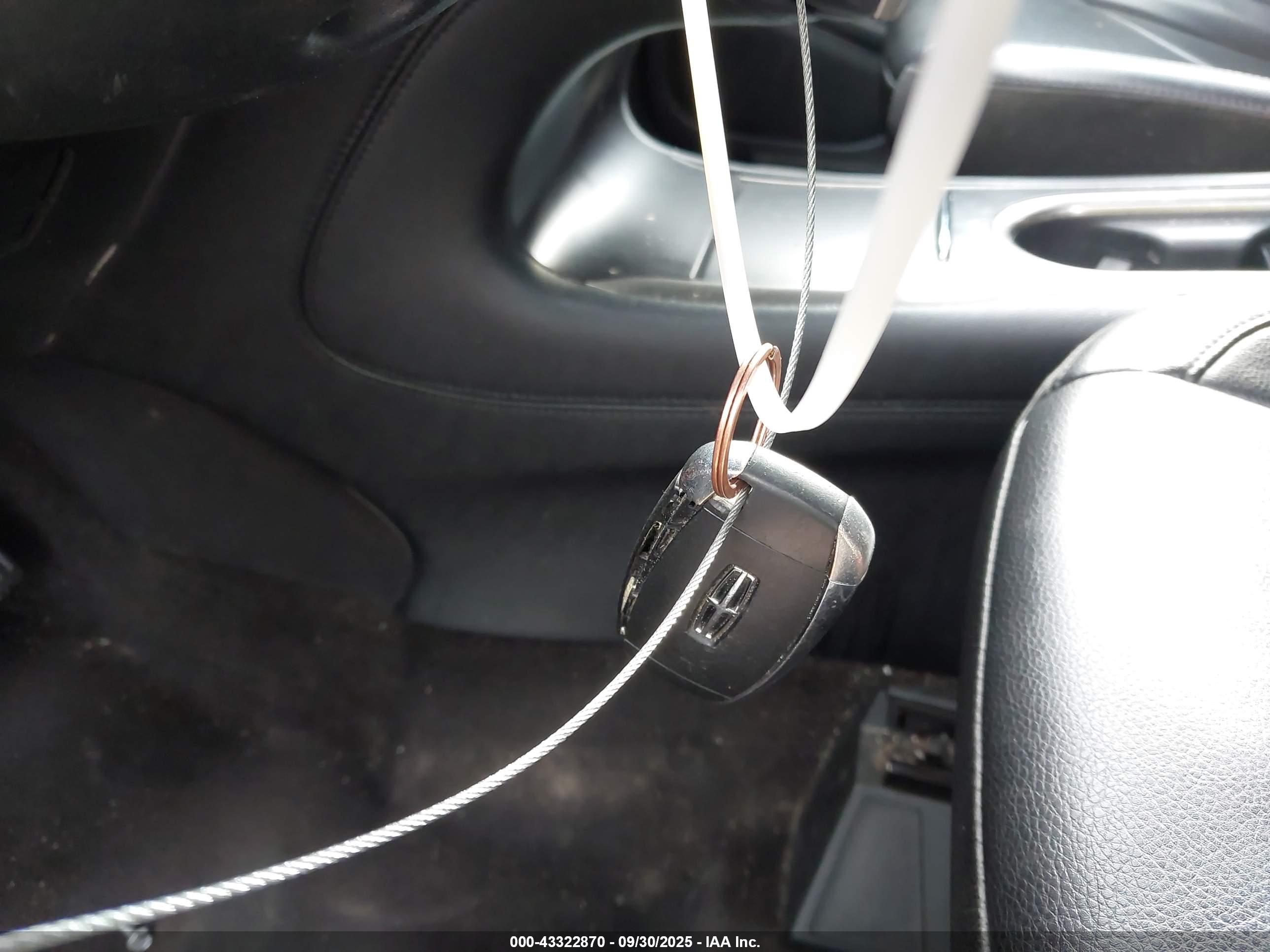 LINCOLN MKC image 11