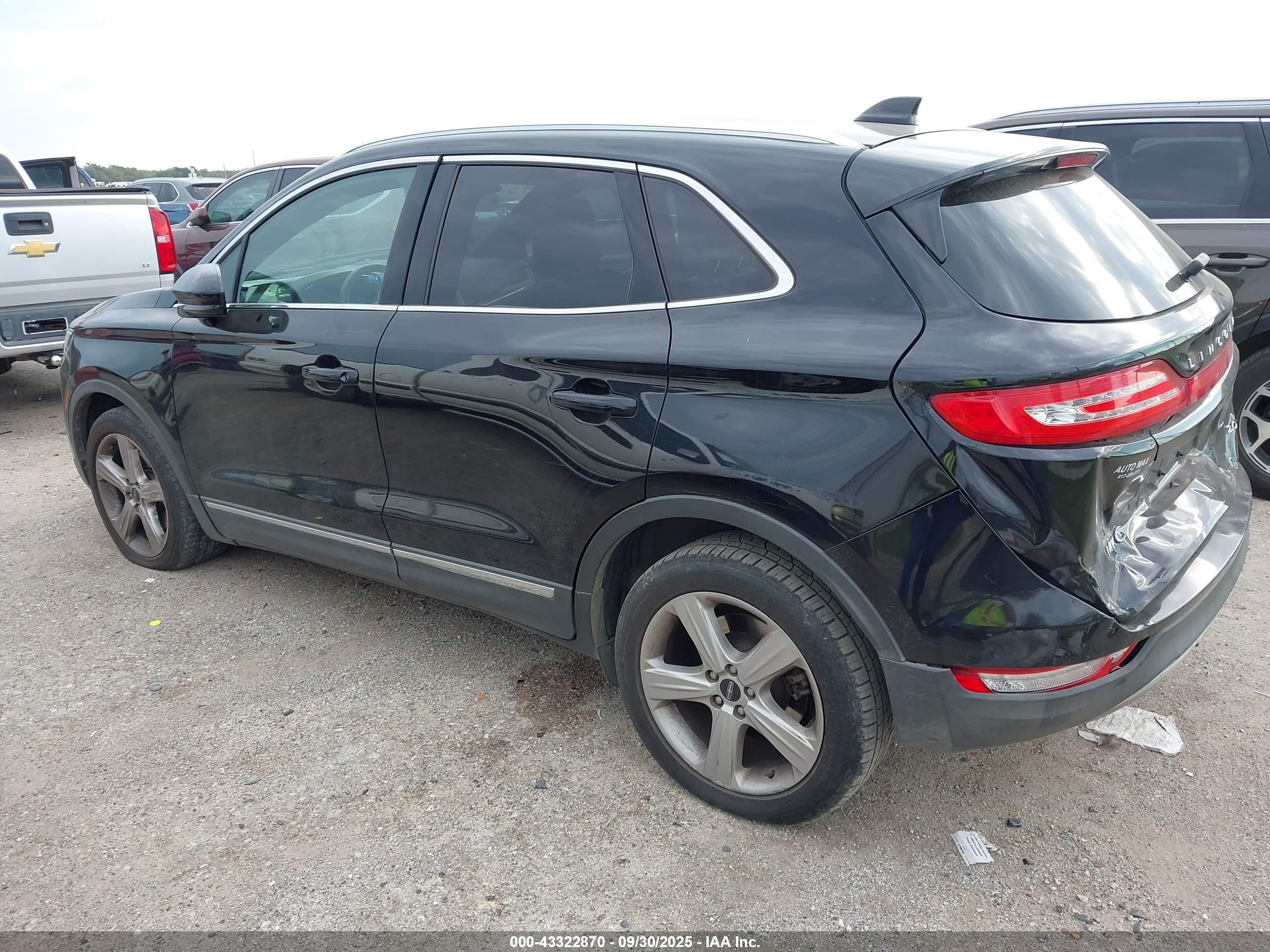 LINCOLN MKC image 3