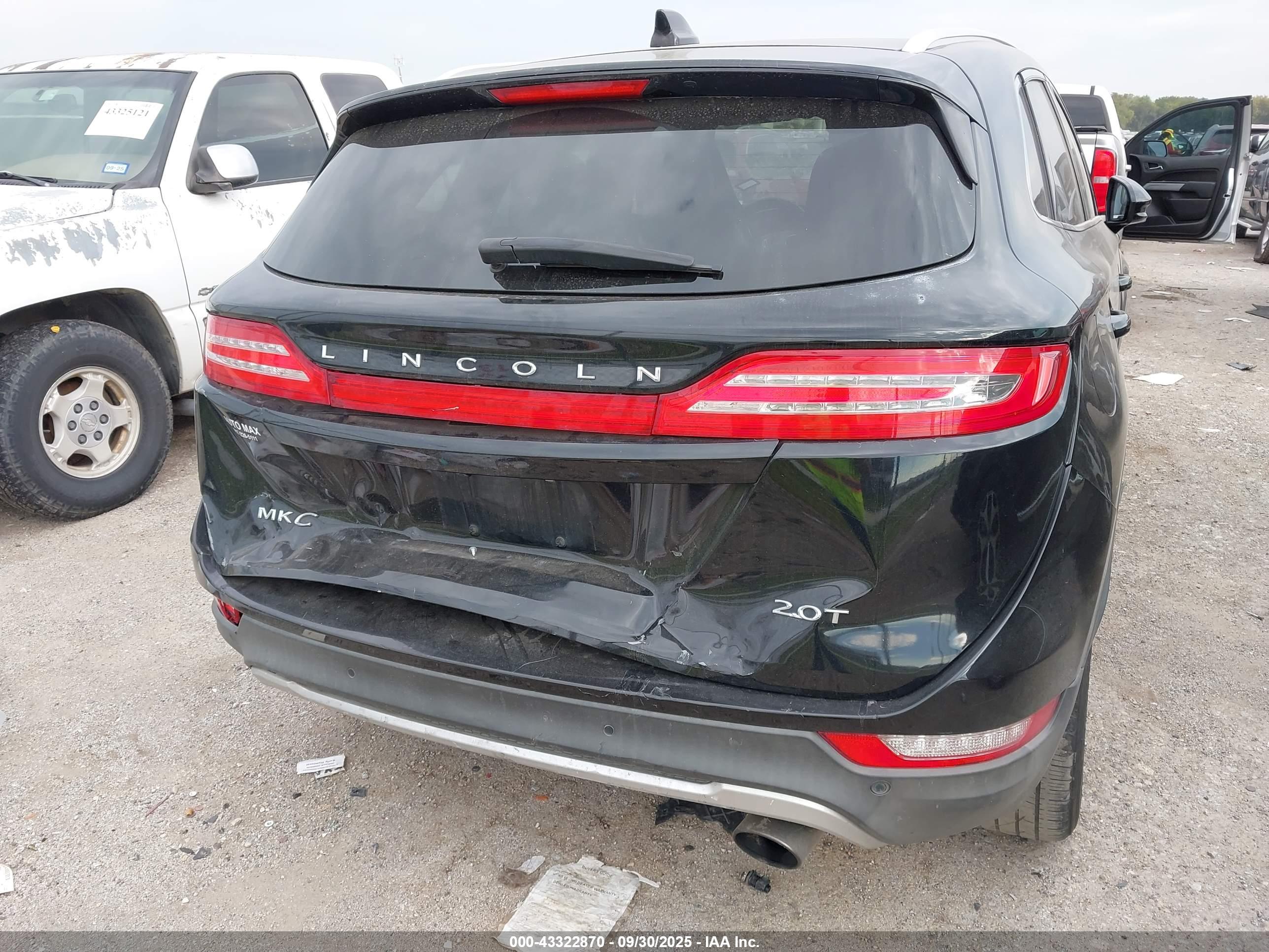 LINCOLN MKC image 6