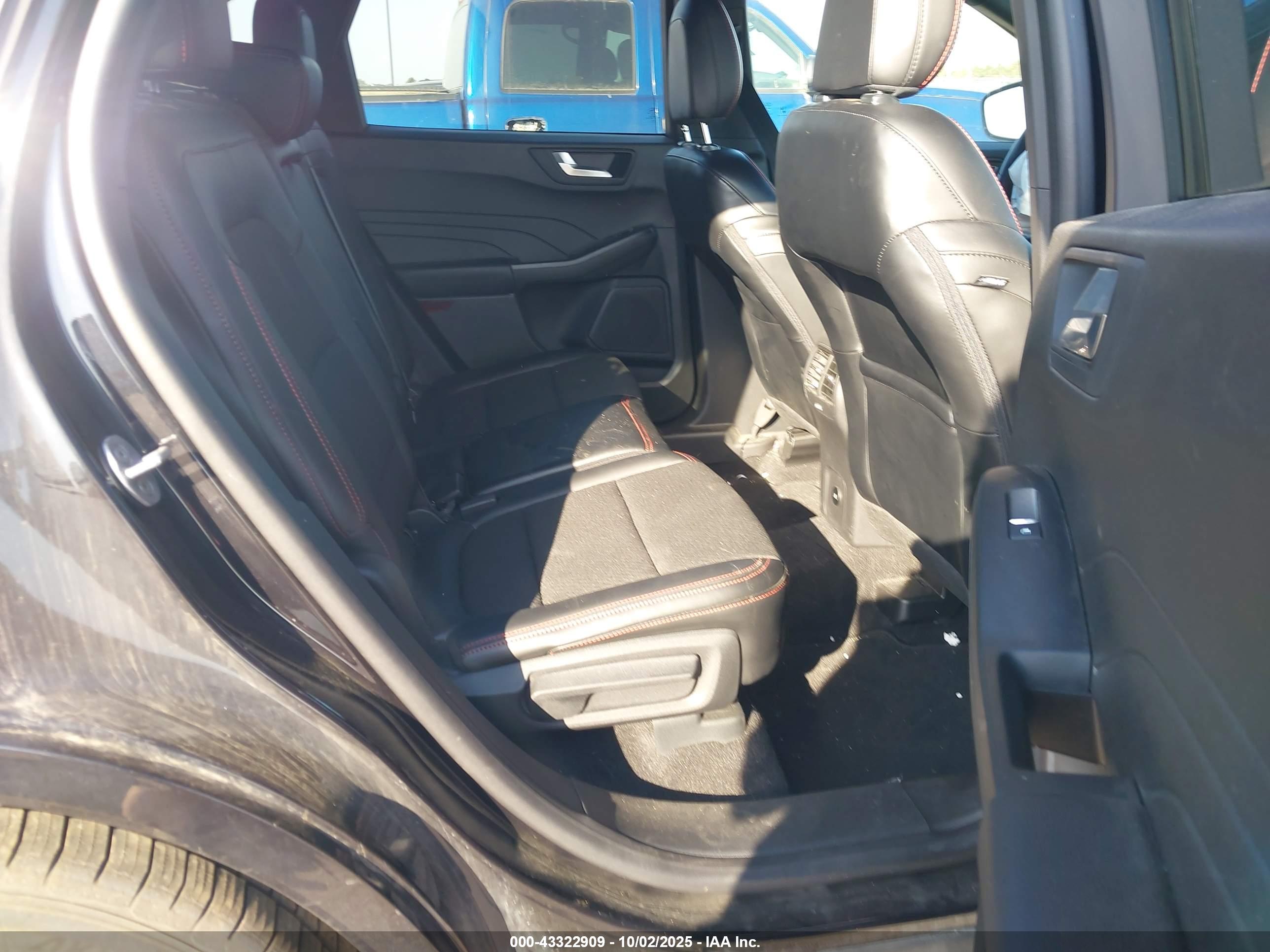 FORD ESCAPE image 8