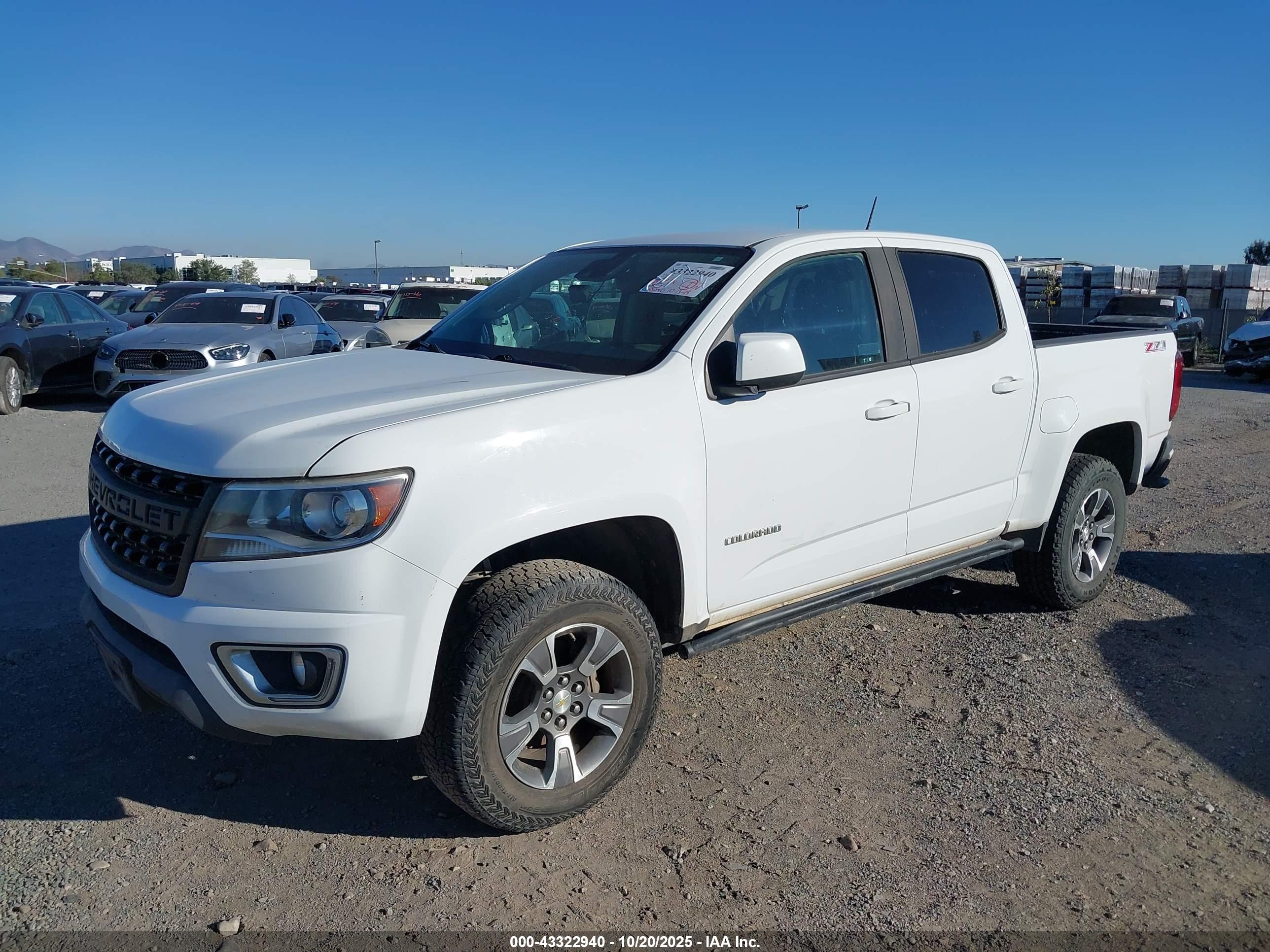 CHEVROLET COLORADO image 6